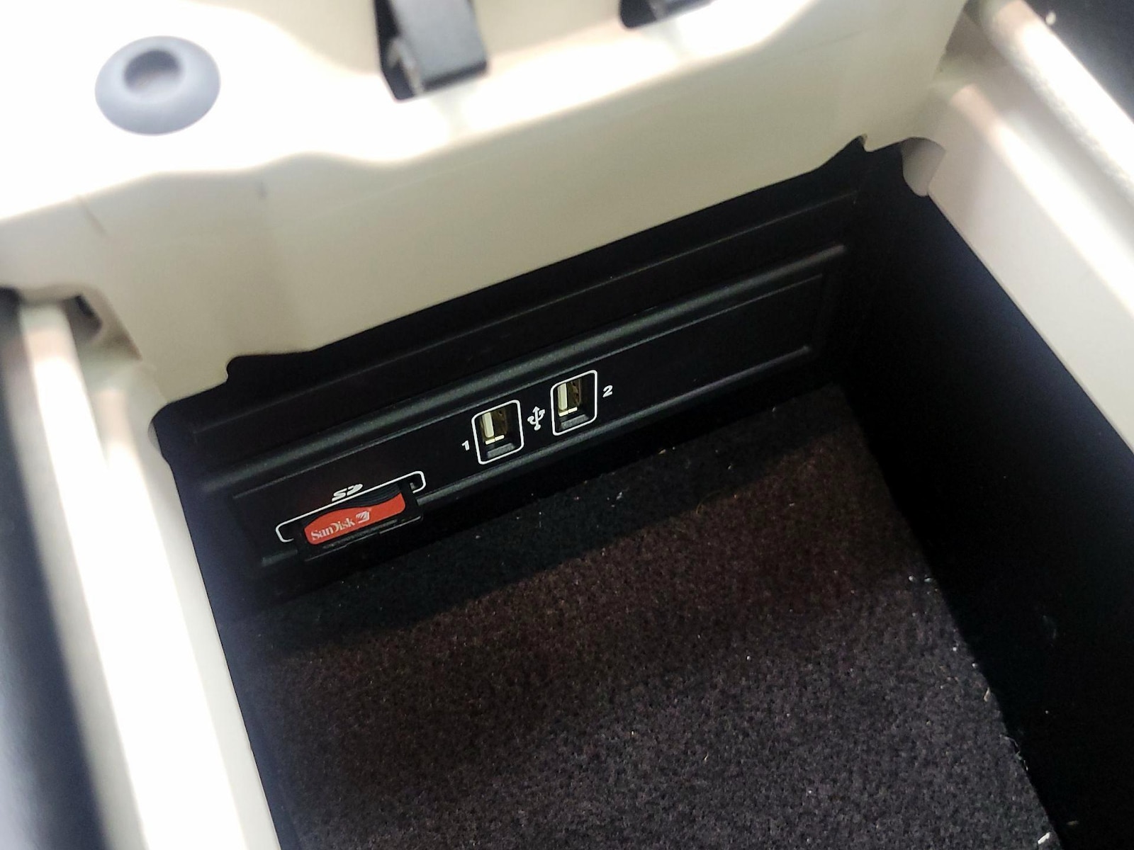 2019 Mercedes-Benz E-Class E300 - Photo 20