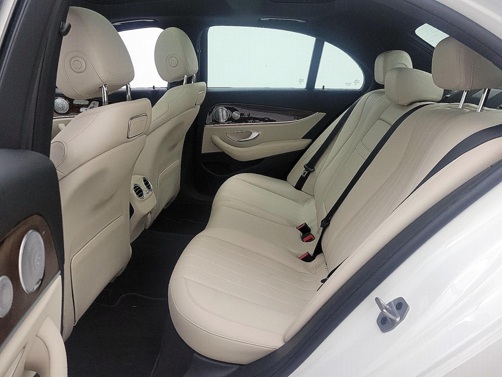 2019 Mercedes-Benz E-Class E300 - Photo 22