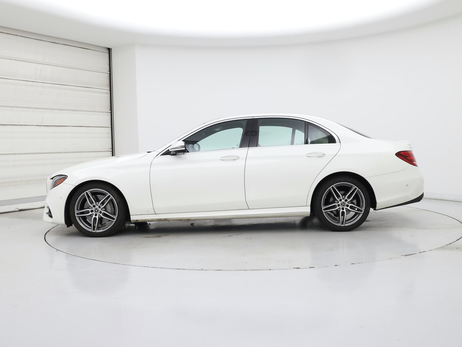 2019 Mercedes-Benz E-Class E300 - Photo 4