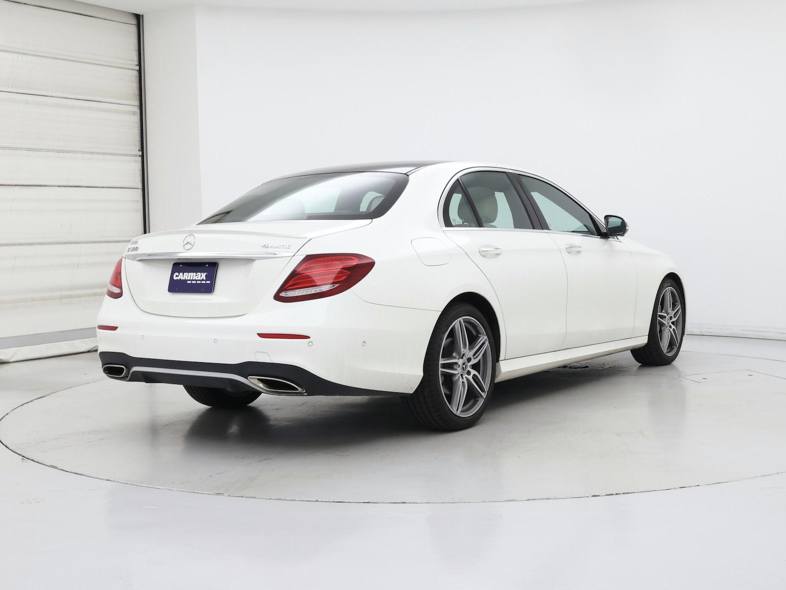 2019 Mercedes-Benz E-Class E300 - Photo 9