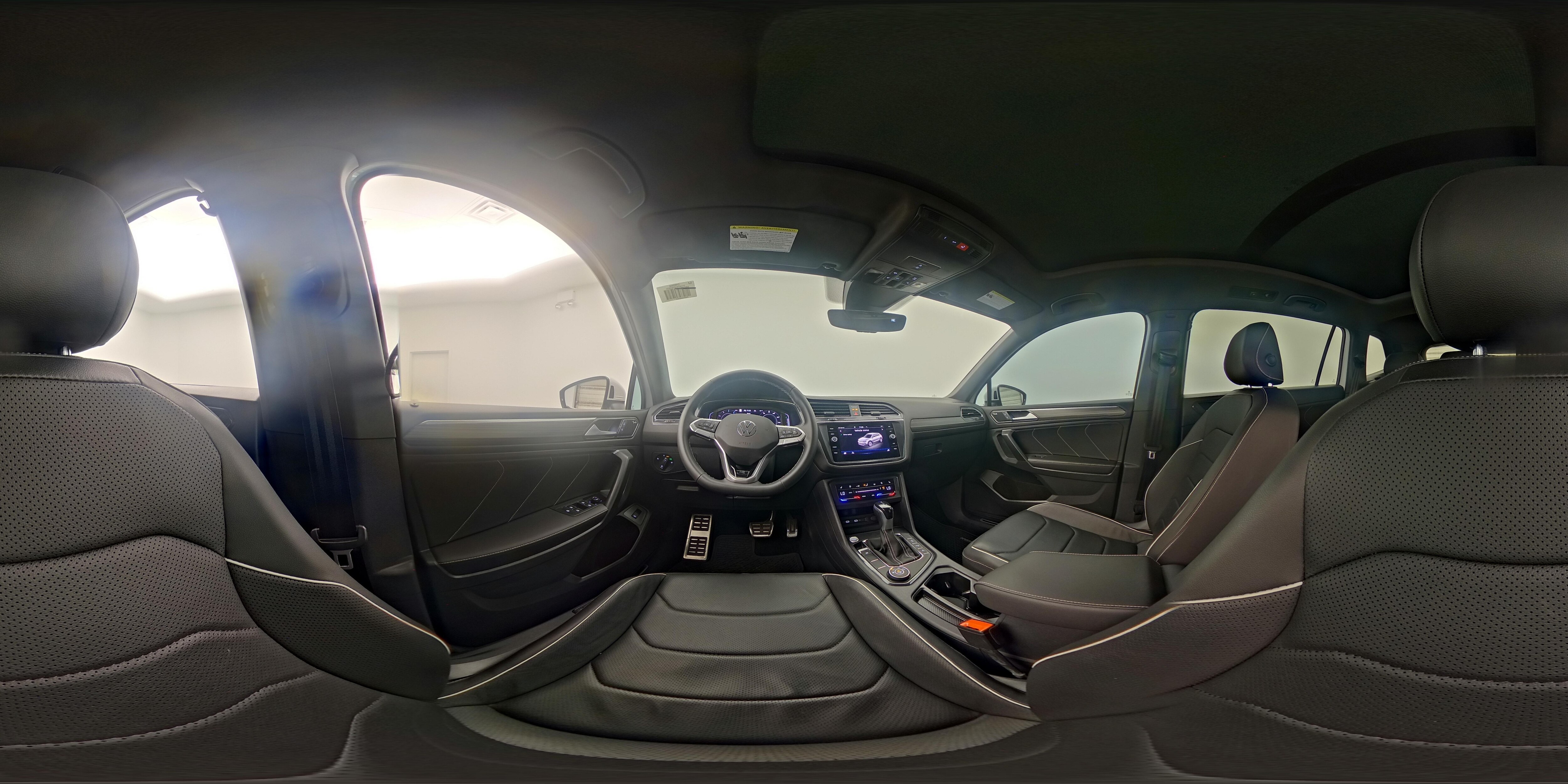 2023 Volkswagen Tiguan SEL R-LINE - Photo 28