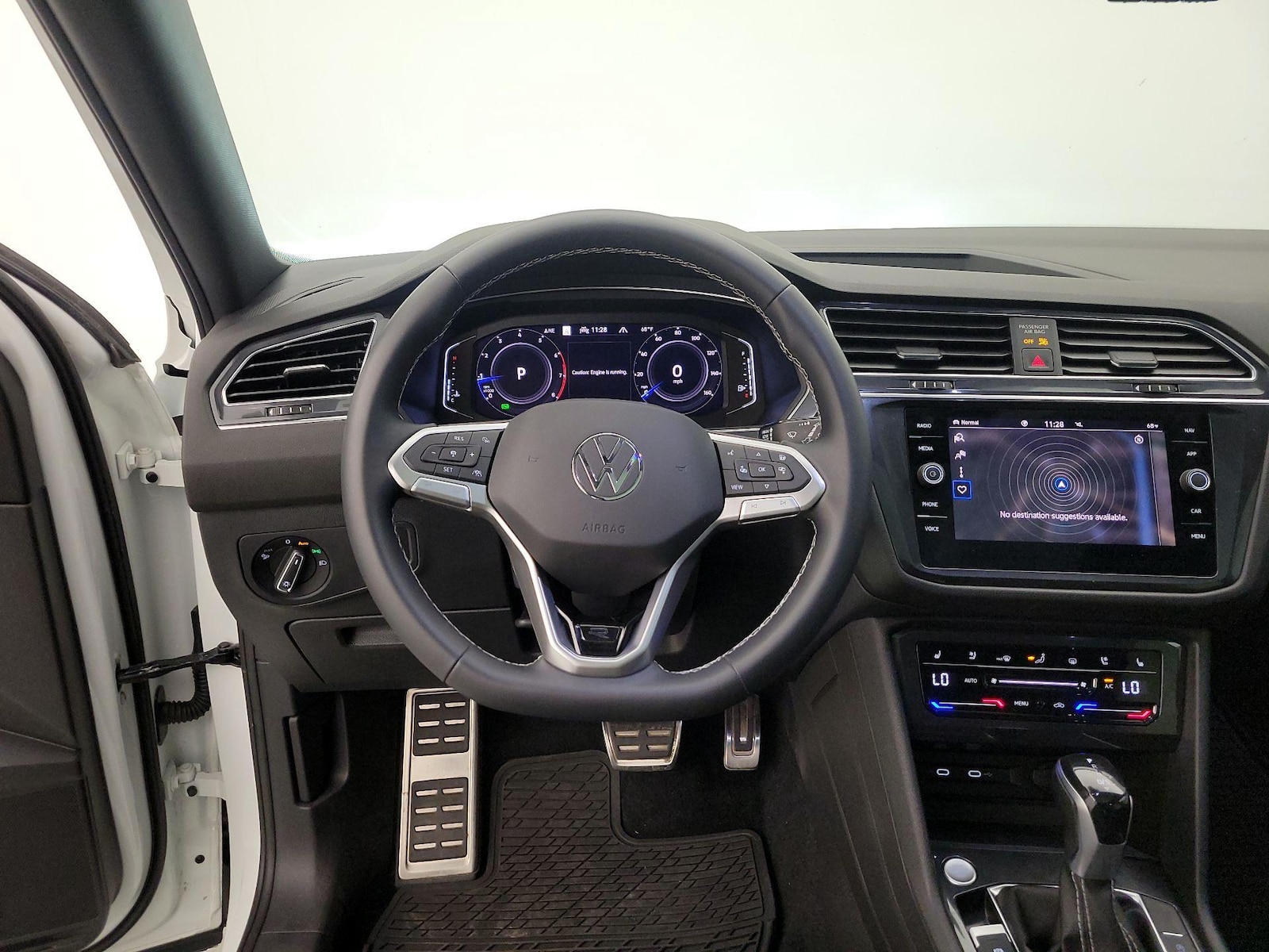 2023 Volkswagen Tiguan SEL R-LINE - Photo 11