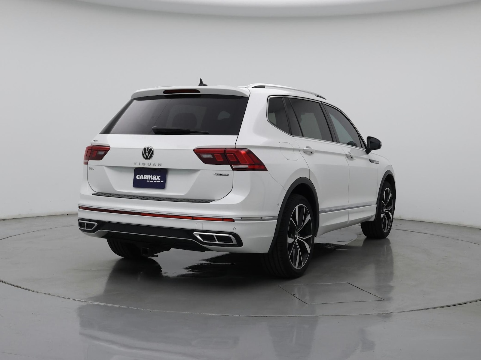 2023 Volkswagen Tiguan SEL R-LINE - Photo 9