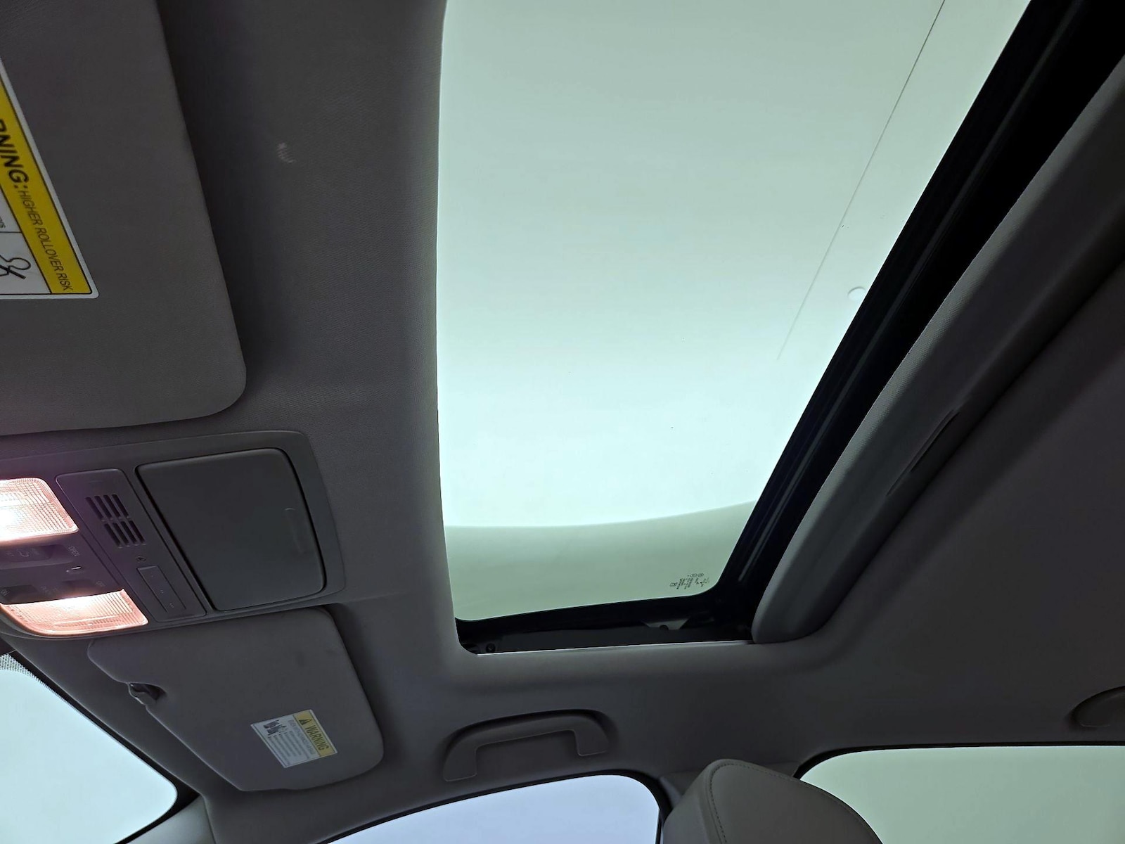 Sunroof(s) & Overhead Airbags