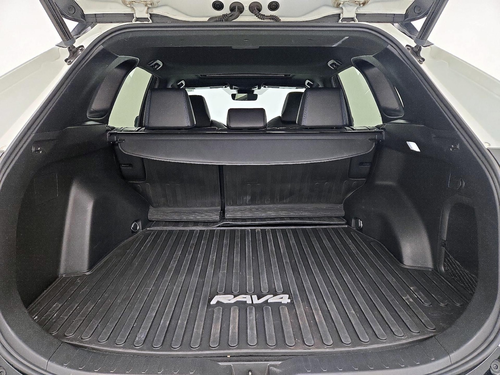 2022 Toyota RAV4 XSE - Photo 22