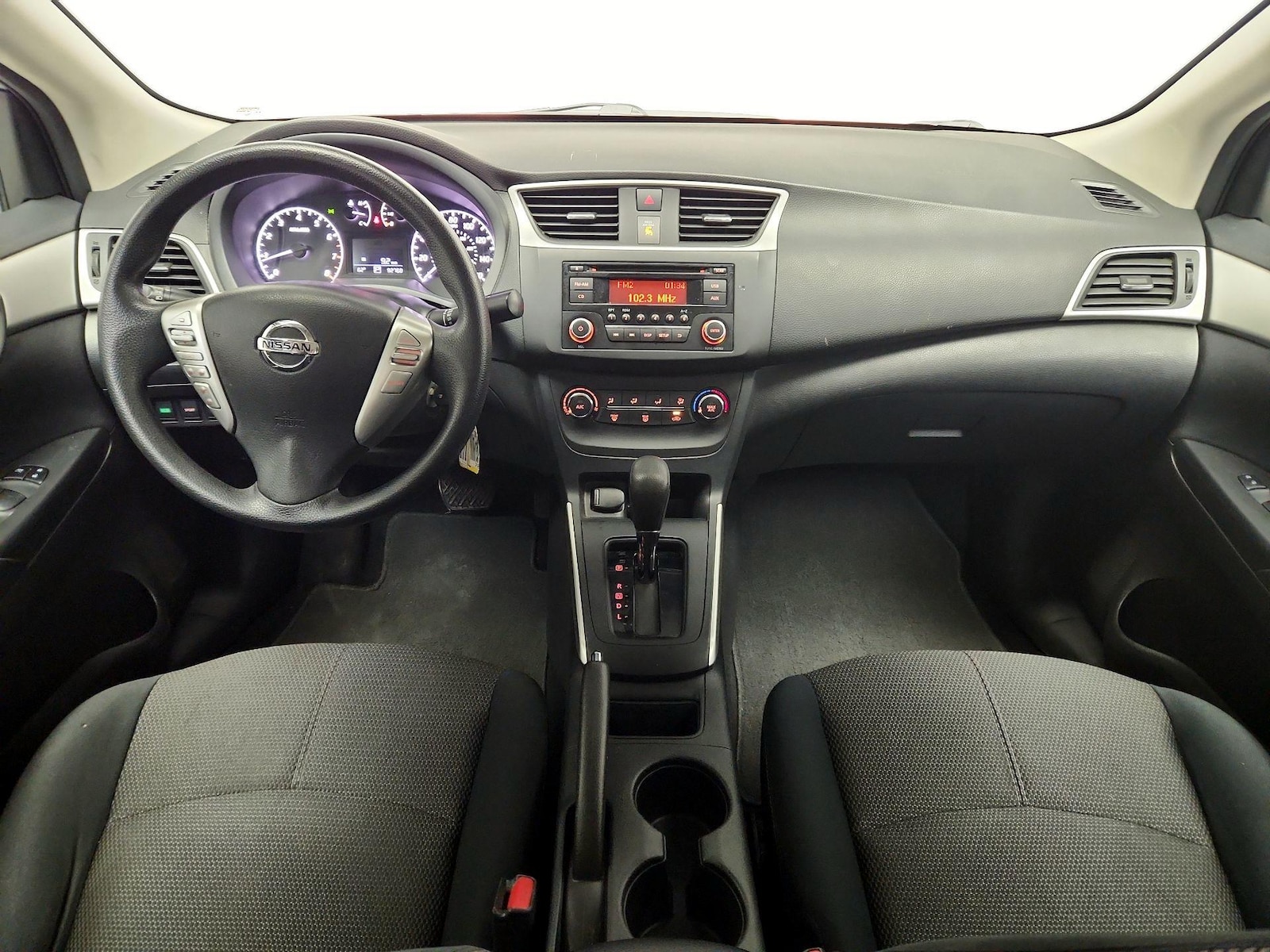 2016 Nissan Sentra S - Photo 10