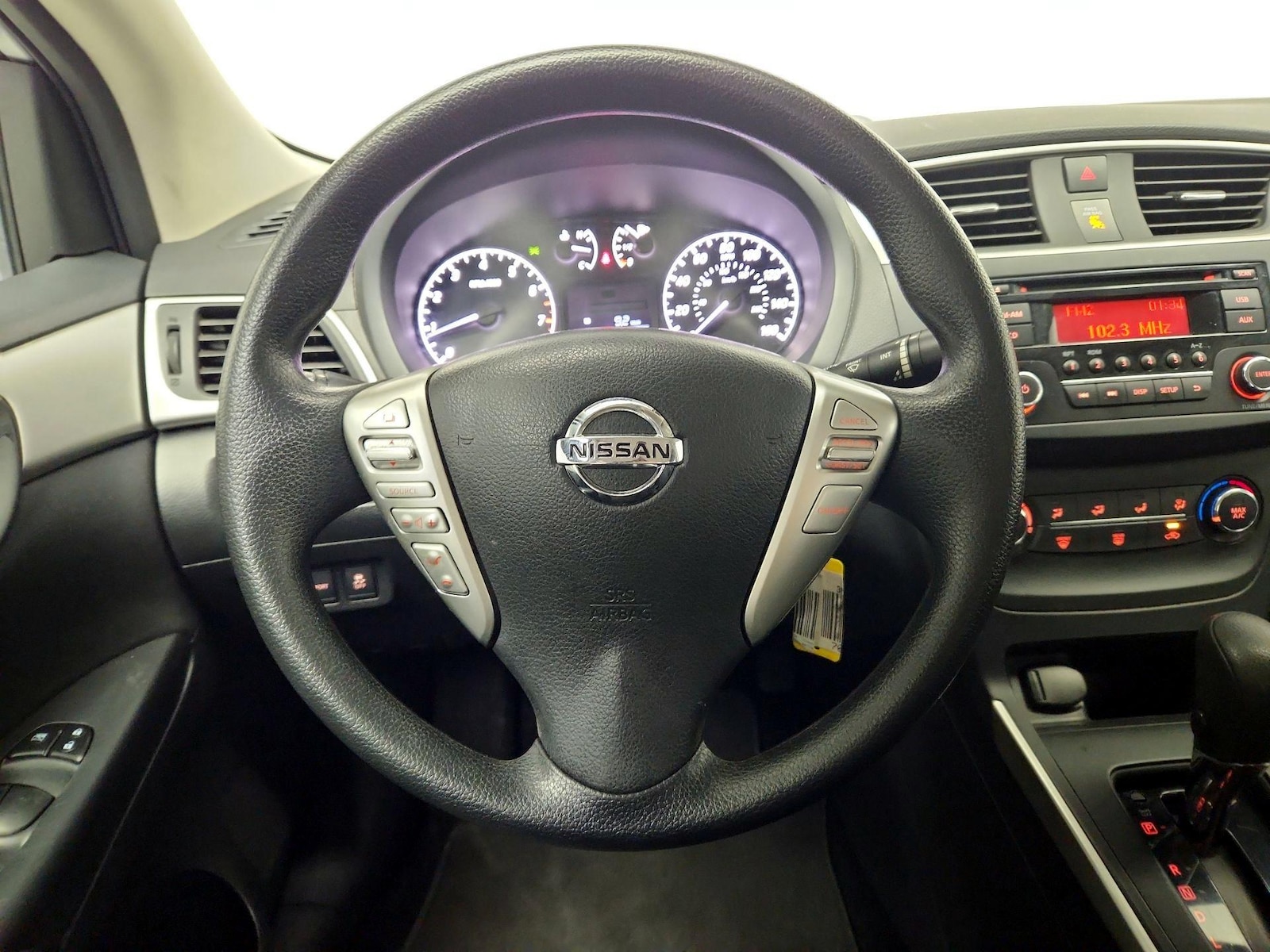 2016 Nissan Sentra S - Photo 11