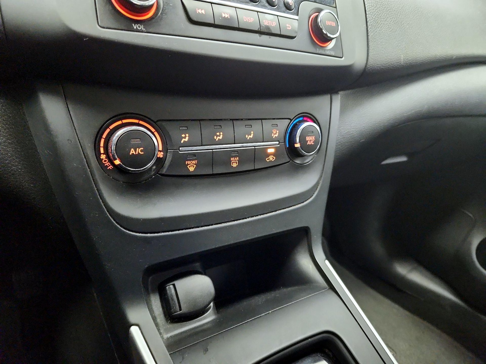 2016 Nissan Sentra S - Photo 16