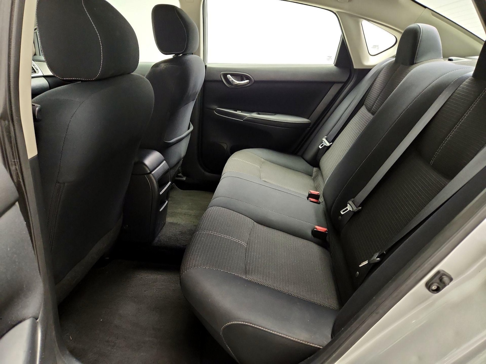 2016 Nissan Sentra S - Photo 19