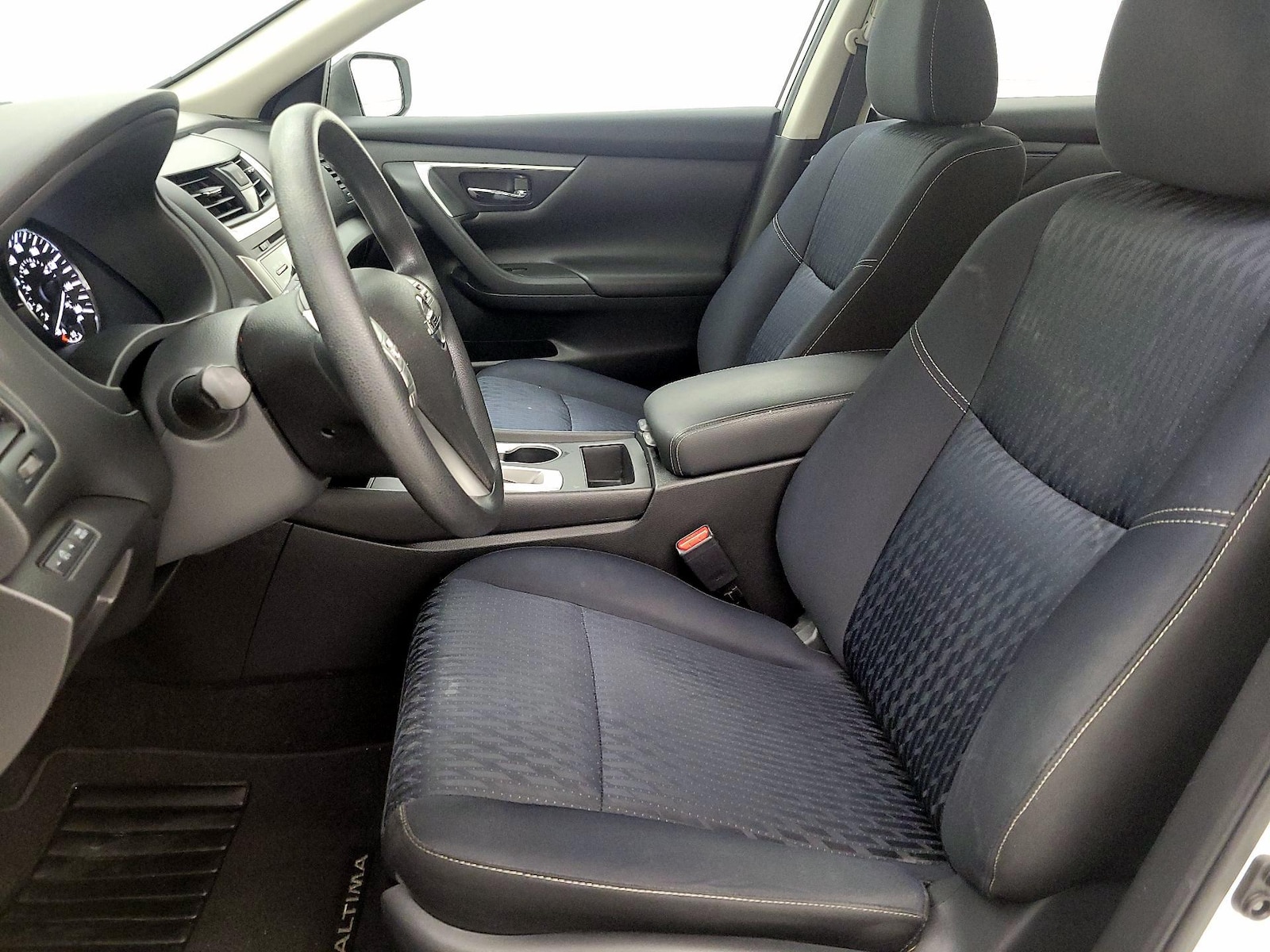 Power Seat(s) & Side Airbags