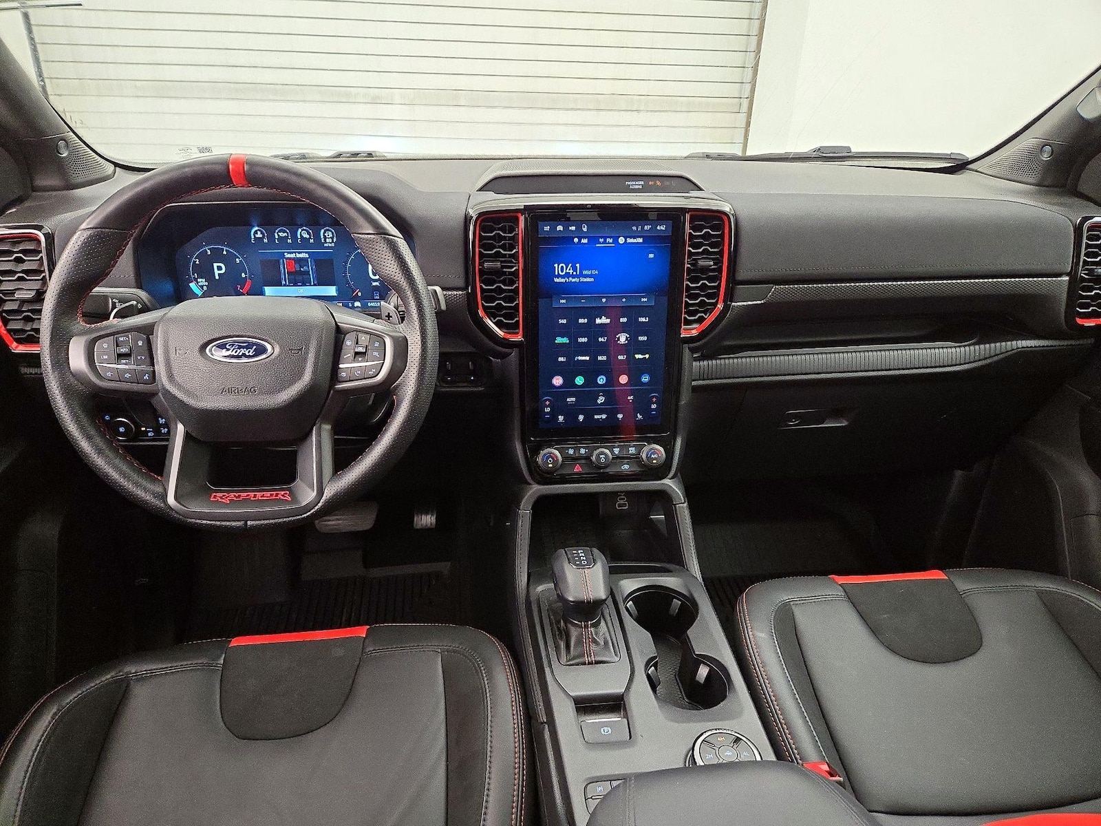 2025 Ford Ranger Raptor - Photo 10