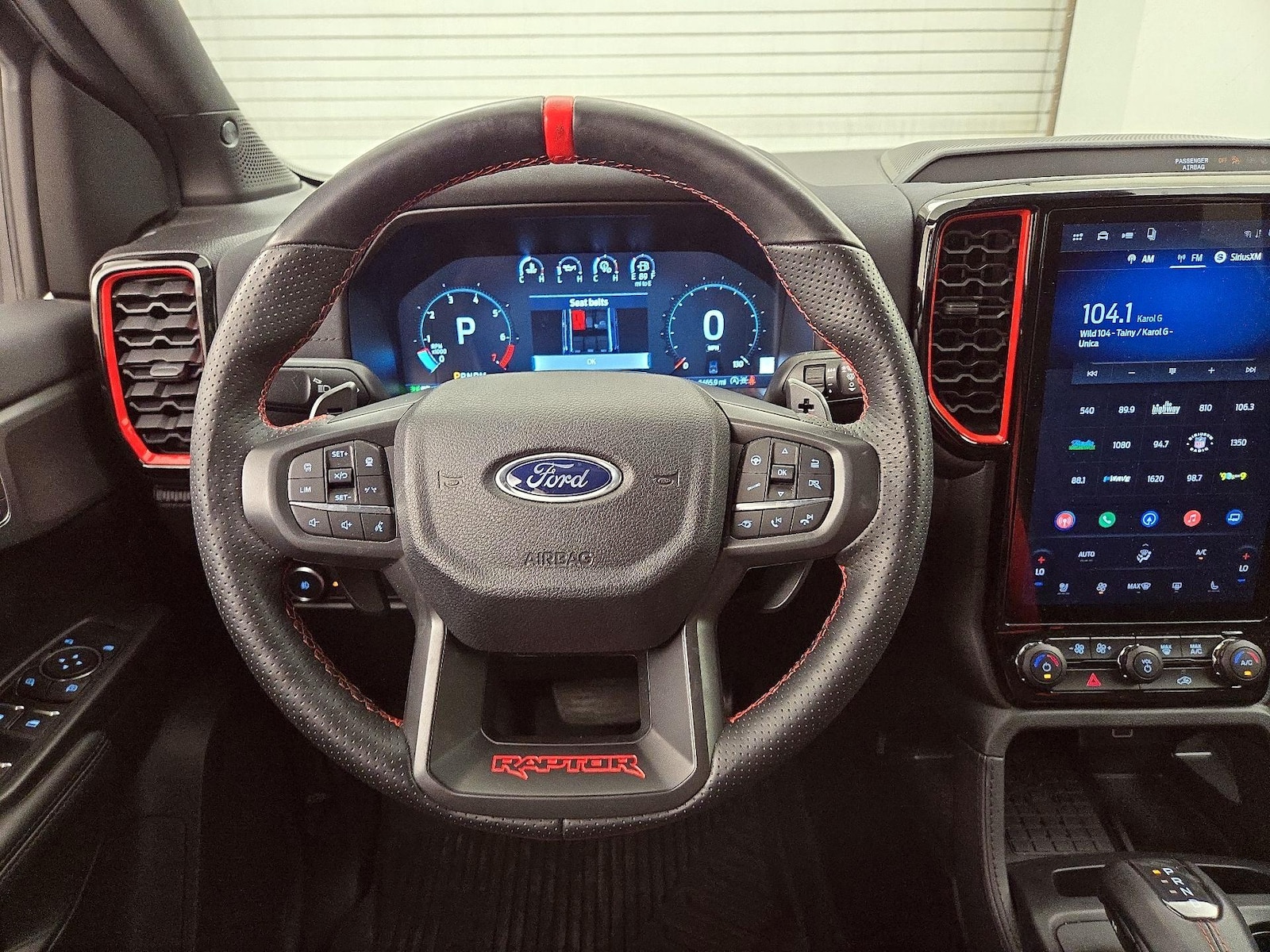 2025 Ford Ranger Raptor - Photo 11