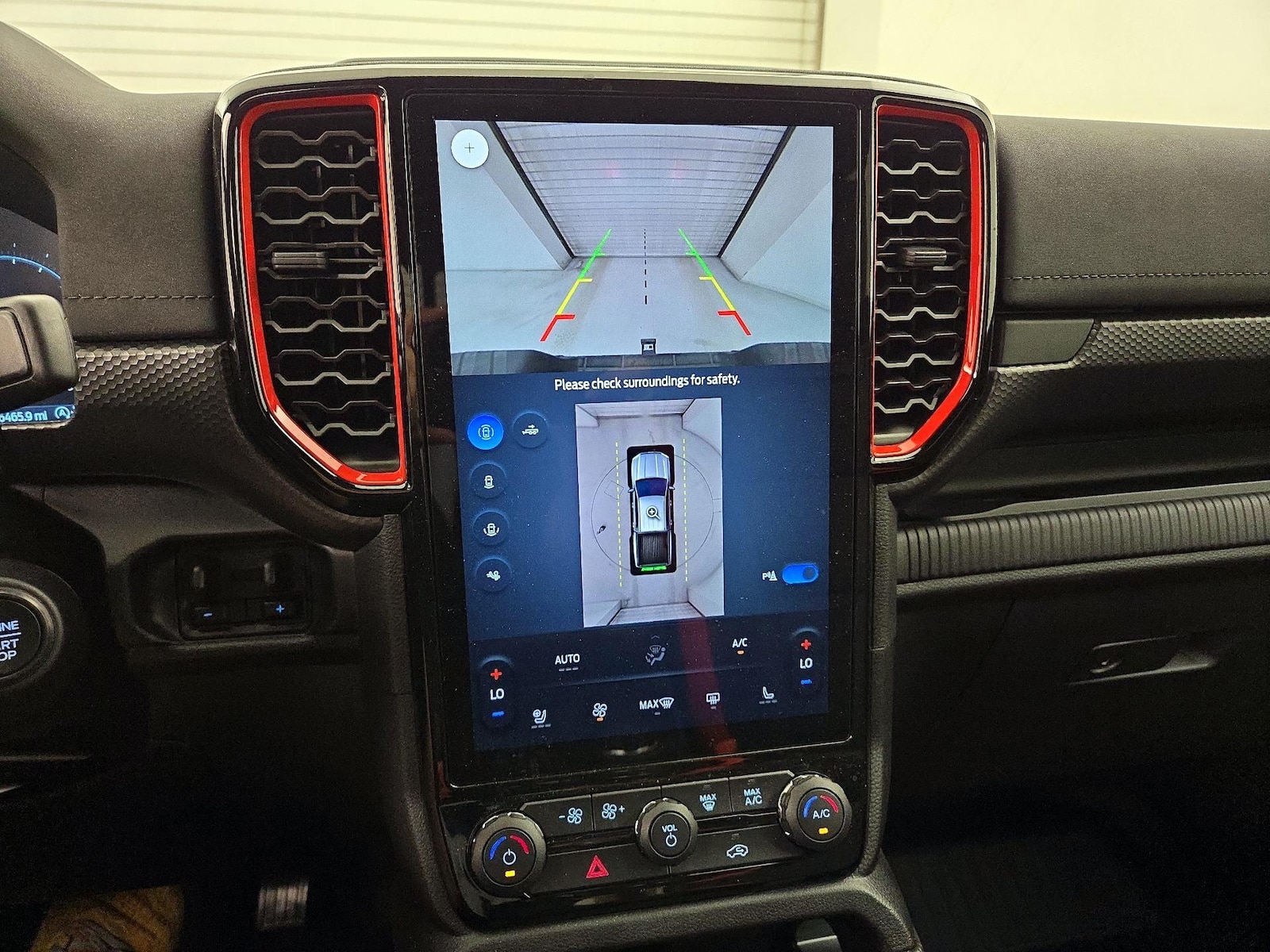 2025 Ford Ranger Raptor - Photo 16