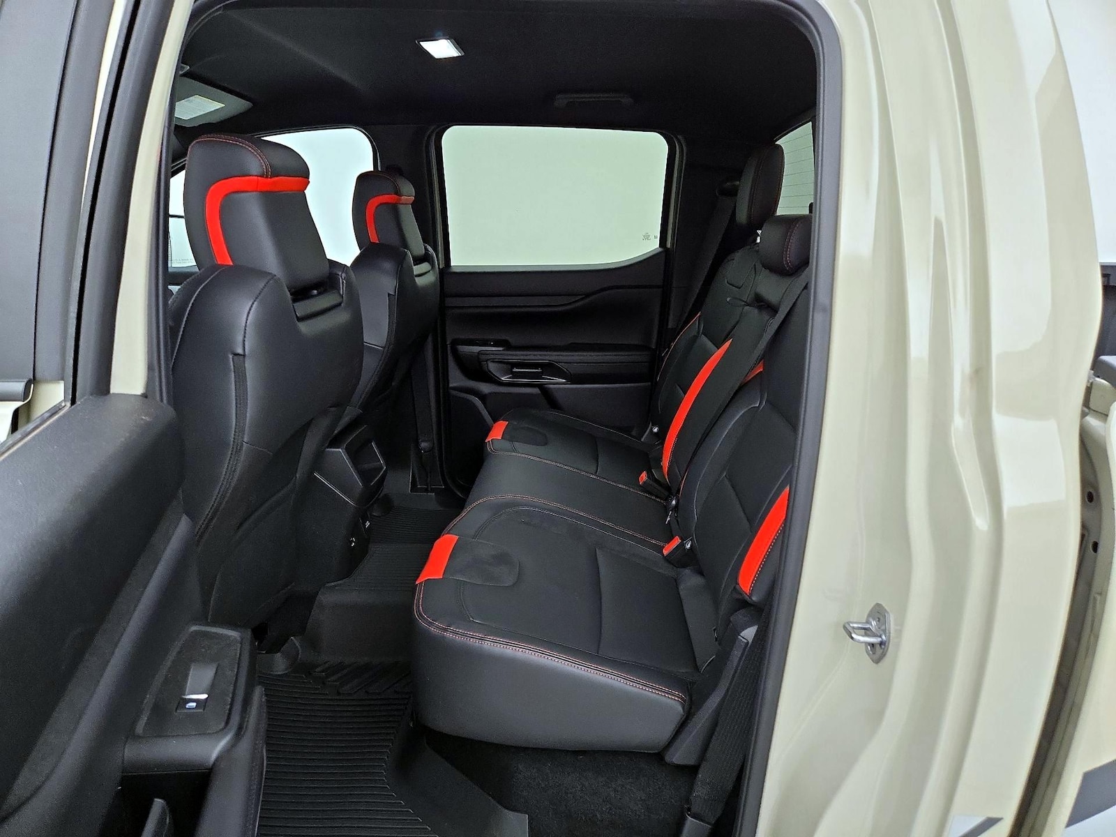 2025 Ford Ranger Raptor - Photo 21