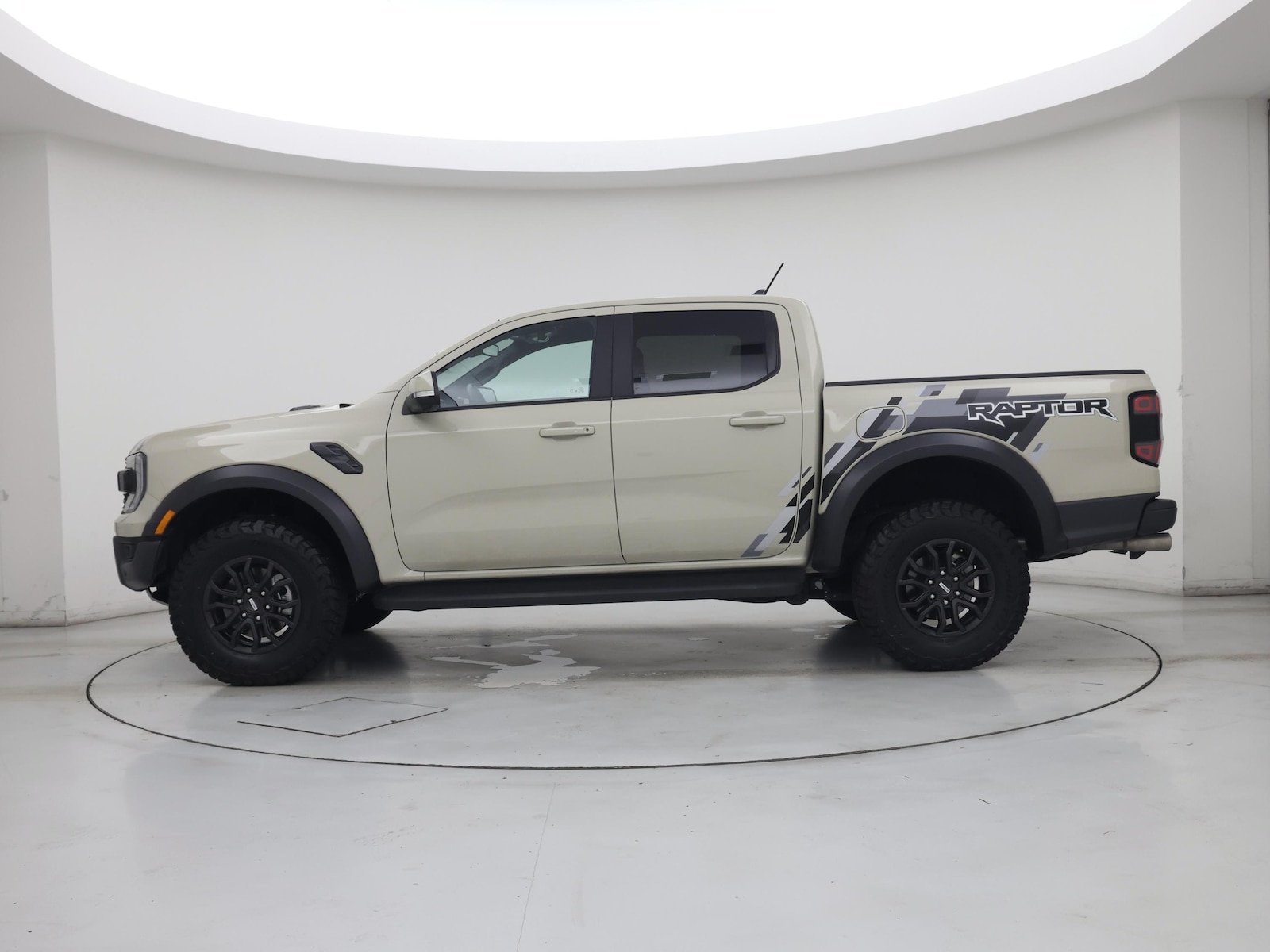 2025 Ford Ranger Raptor - Photo 4