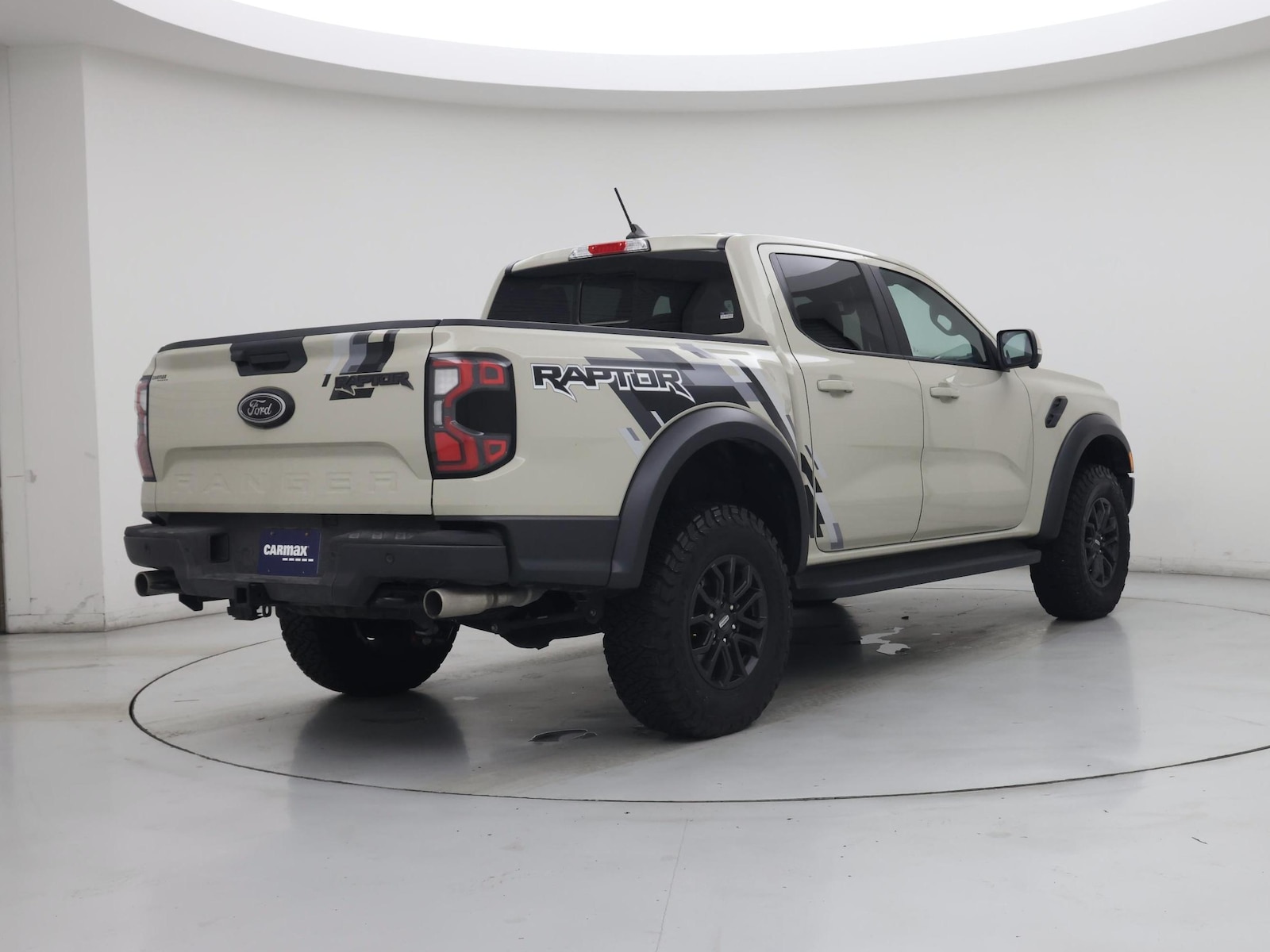 2025 Ford Ranger Raptor - Photo 9