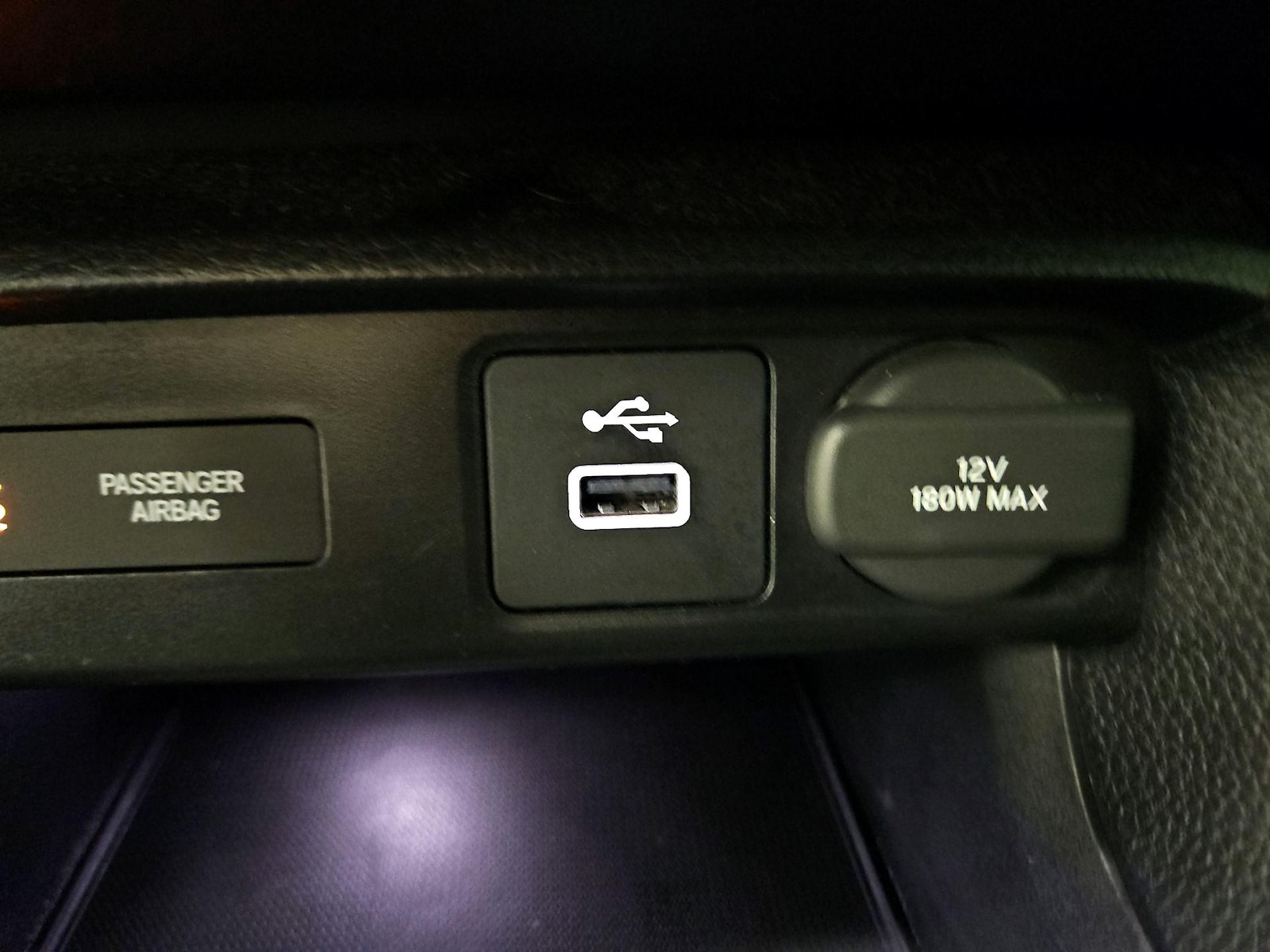 2024 Honda Civic Hatchback EX-L - Photo 19