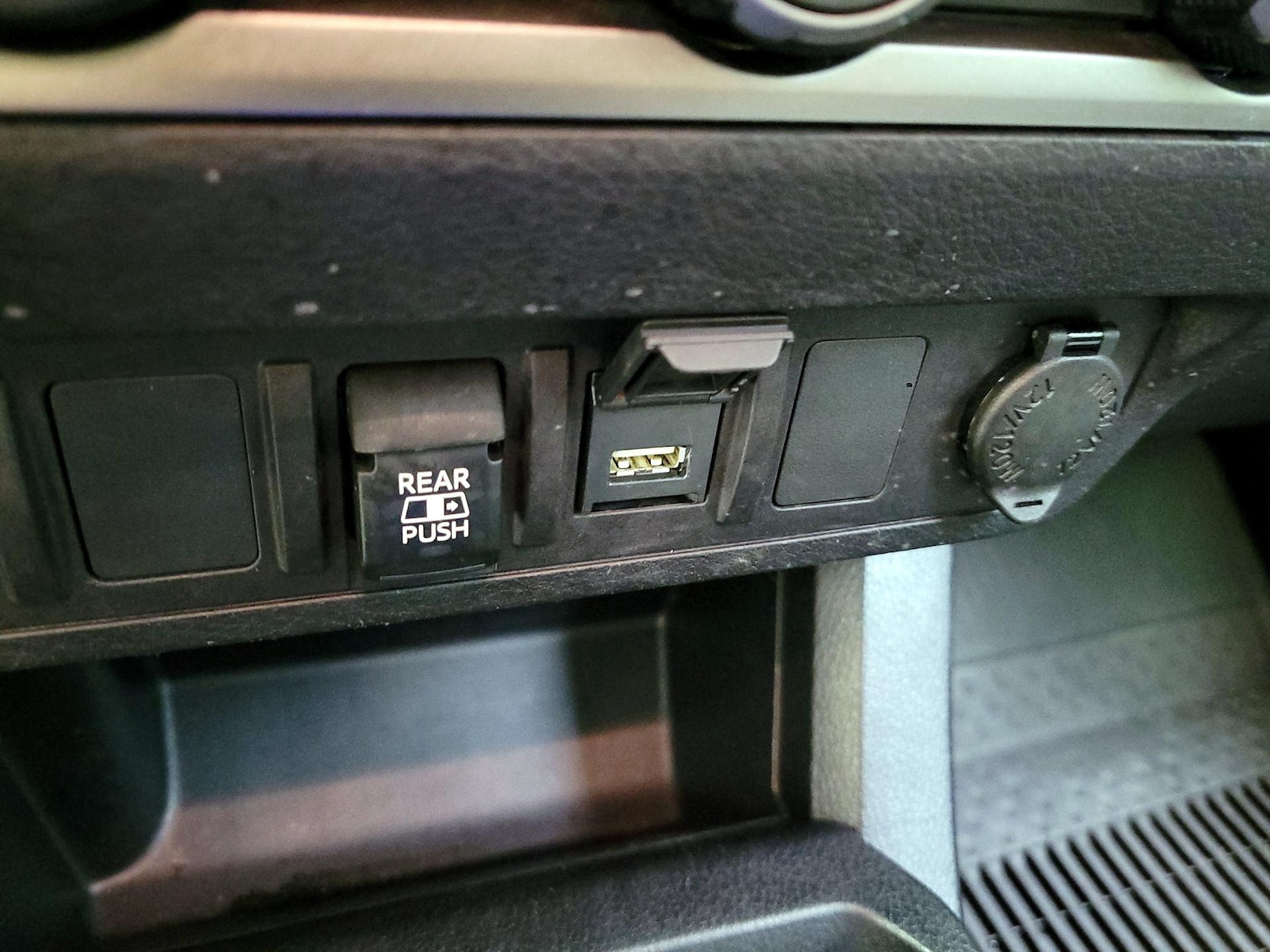 2021 Toyota Tacoma SR5 - Photo 20