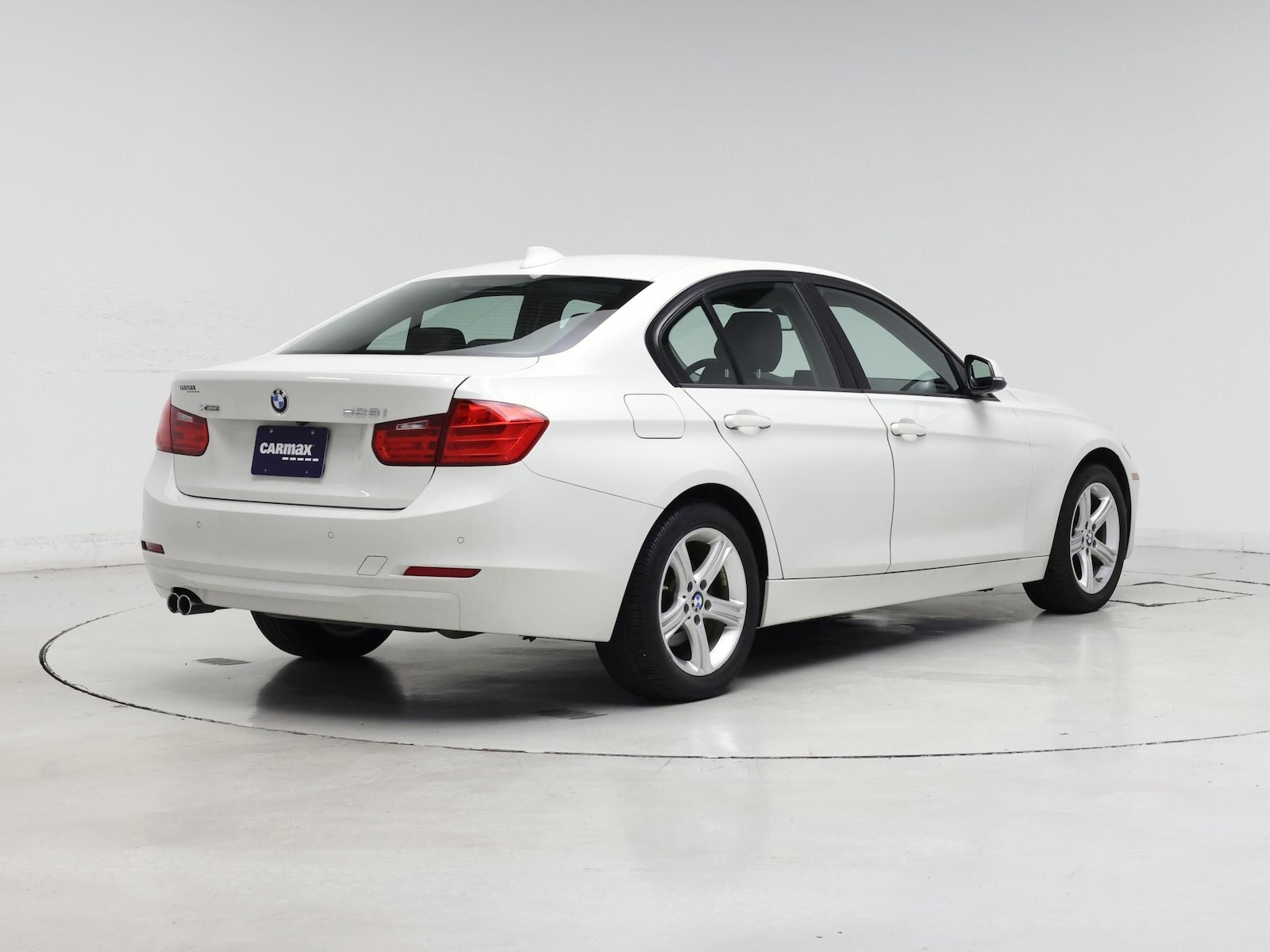 2015 BMW 3 Series 328i - Photo 9