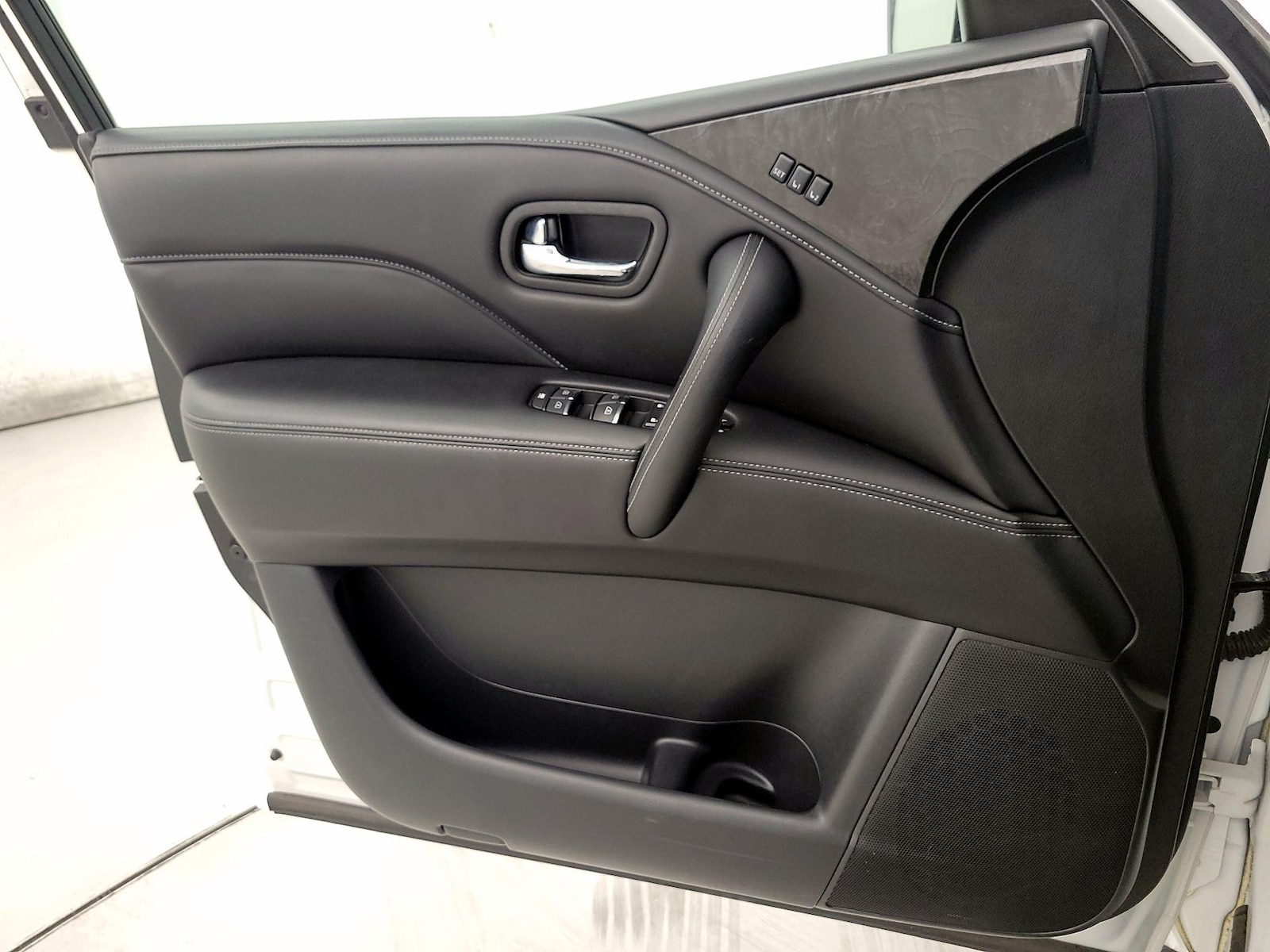 2024 INFINITI QX80 Luxe 4WD - Photo 13