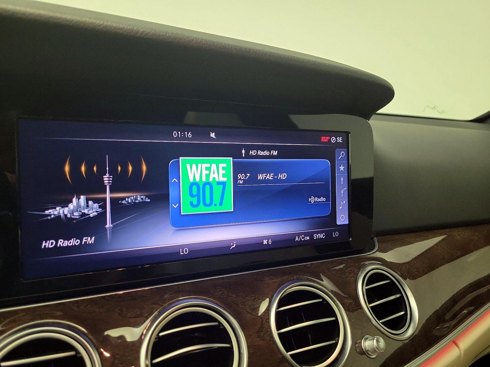 2017 Mercedes-Benz E-Class E300 - Photo 17