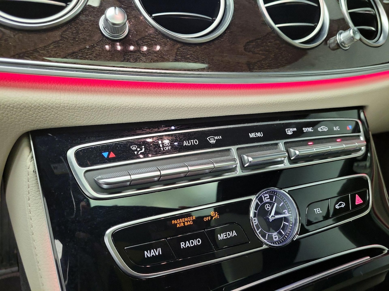 2017 Mercedes-Benz E-Class E300 - Photo 18