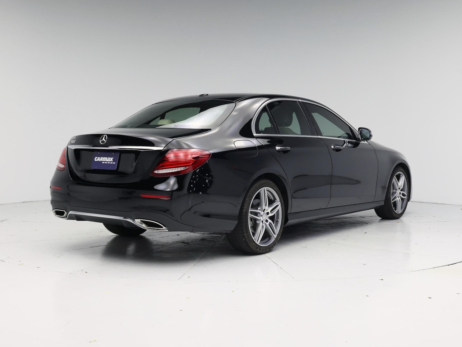 2017 Mercedes-Benz E-Class E300 - Photo 9