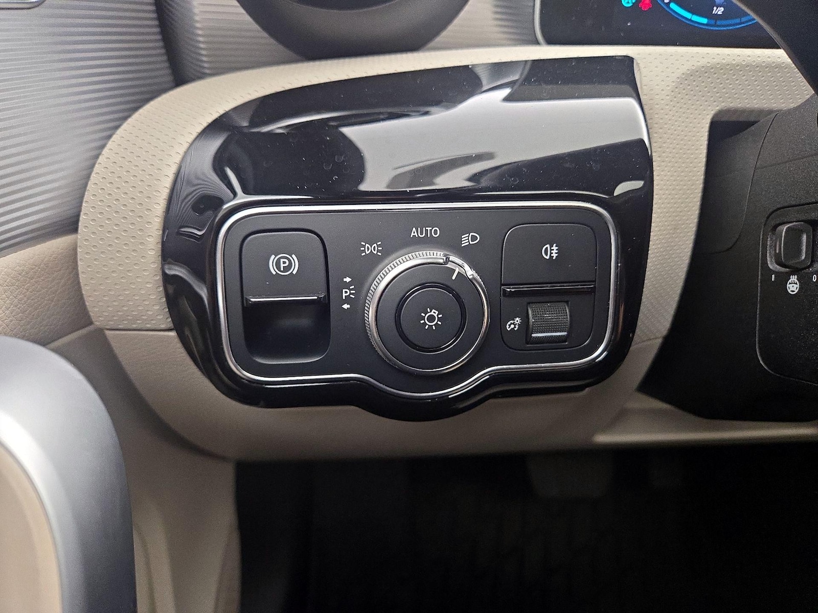 2020 Mercedes-Benz A-Class A220 - Photo 14