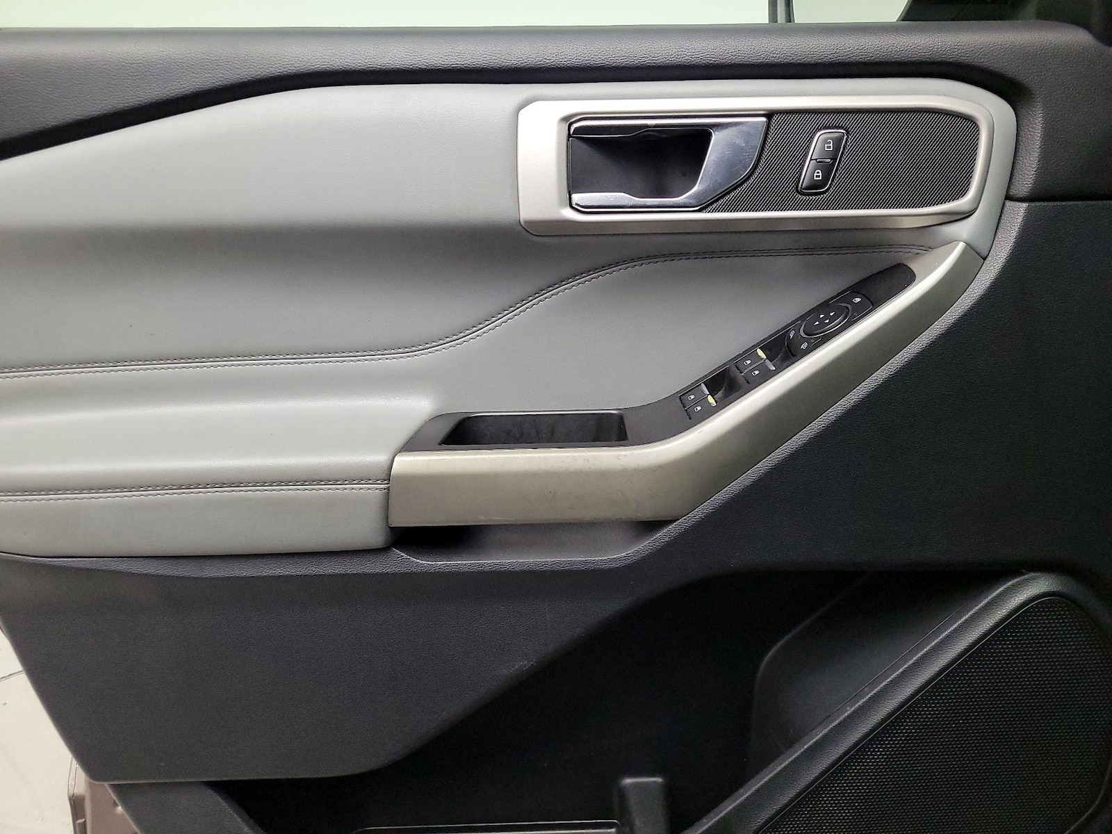 2021 Ford Explorer XLT - Photo 13