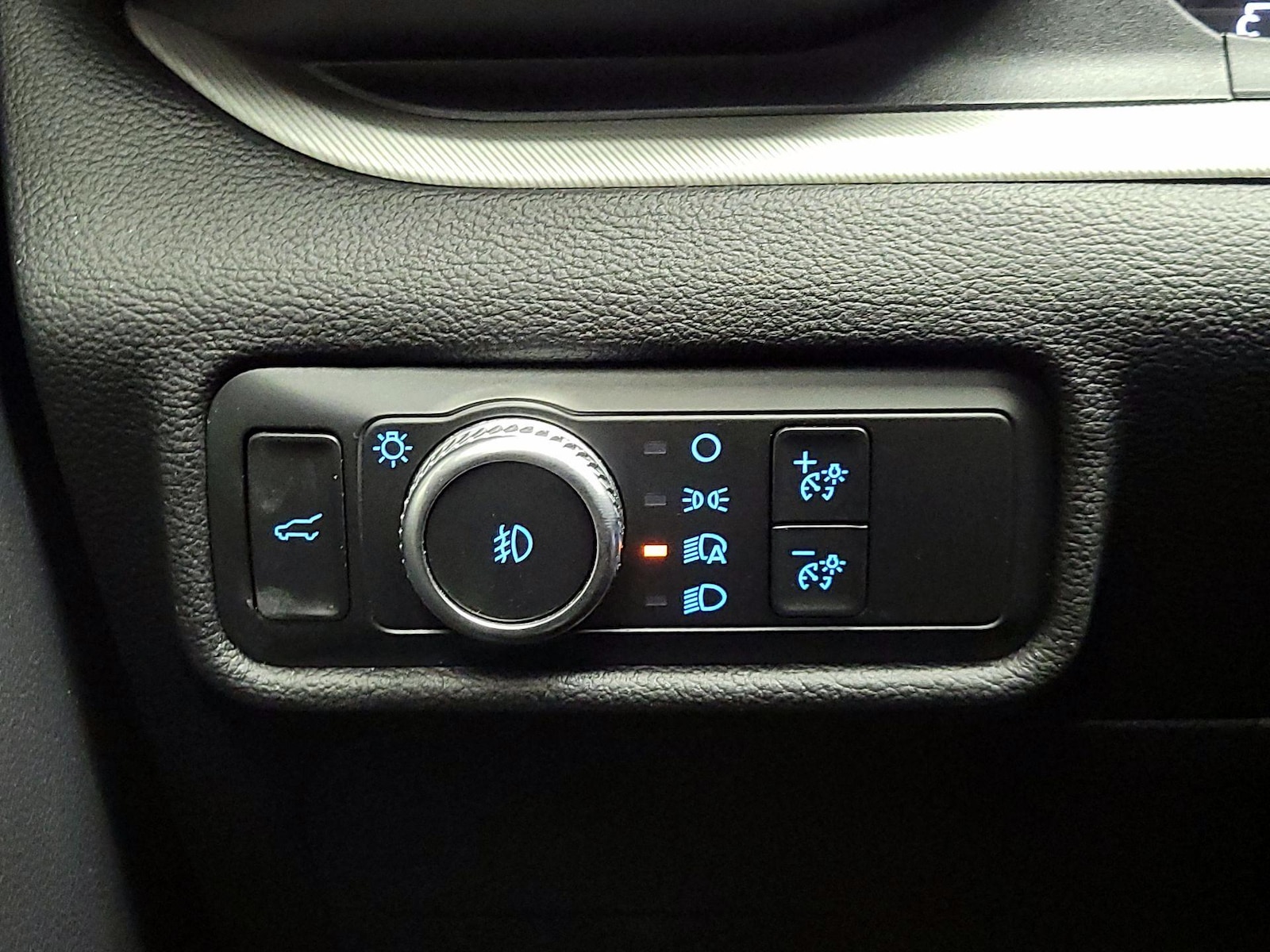 2021 Ford Explorer XLT - Photo 14