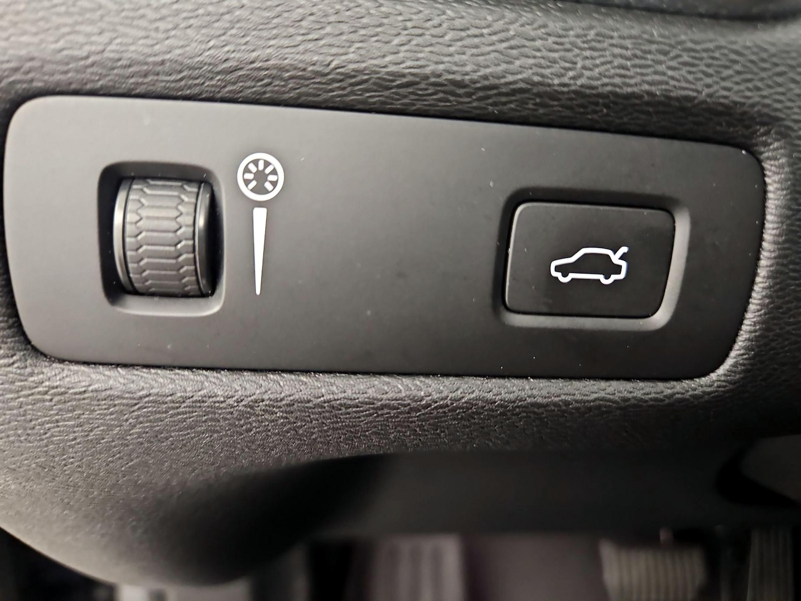2019 Volvo XC60 Momentum - Photo 14
