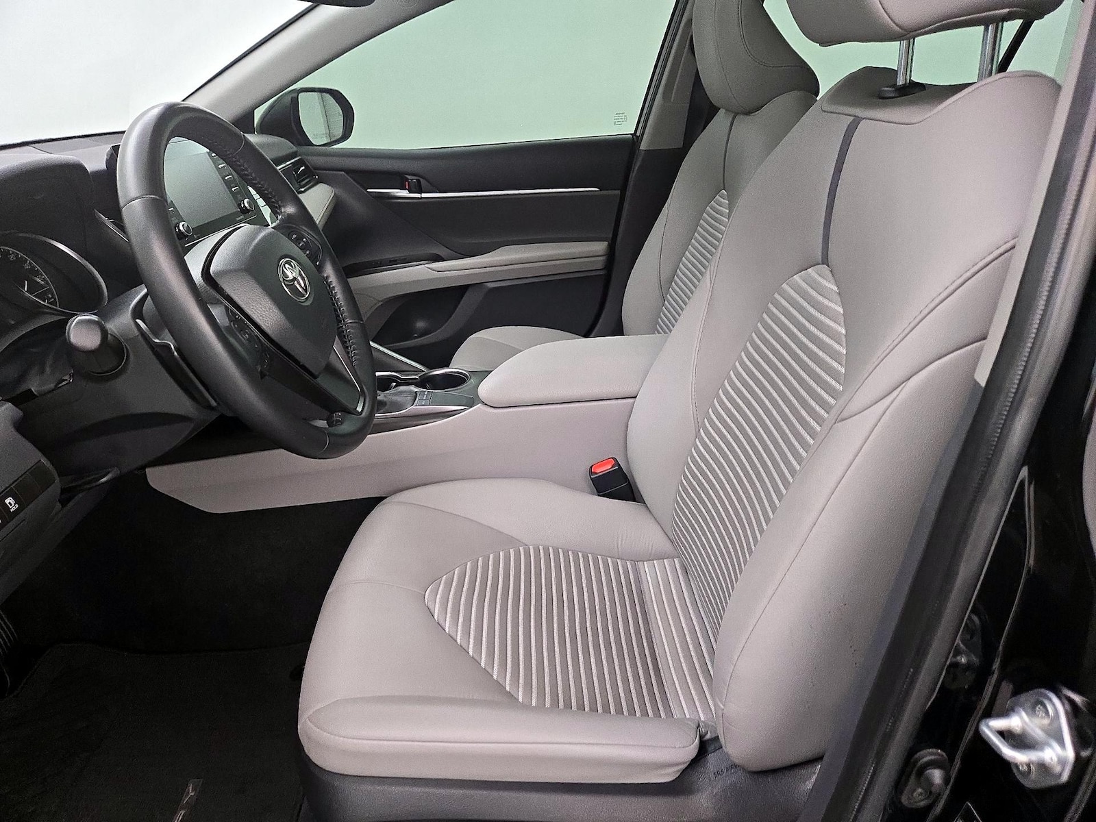 2023 Toyota Camry SE - Photo 12