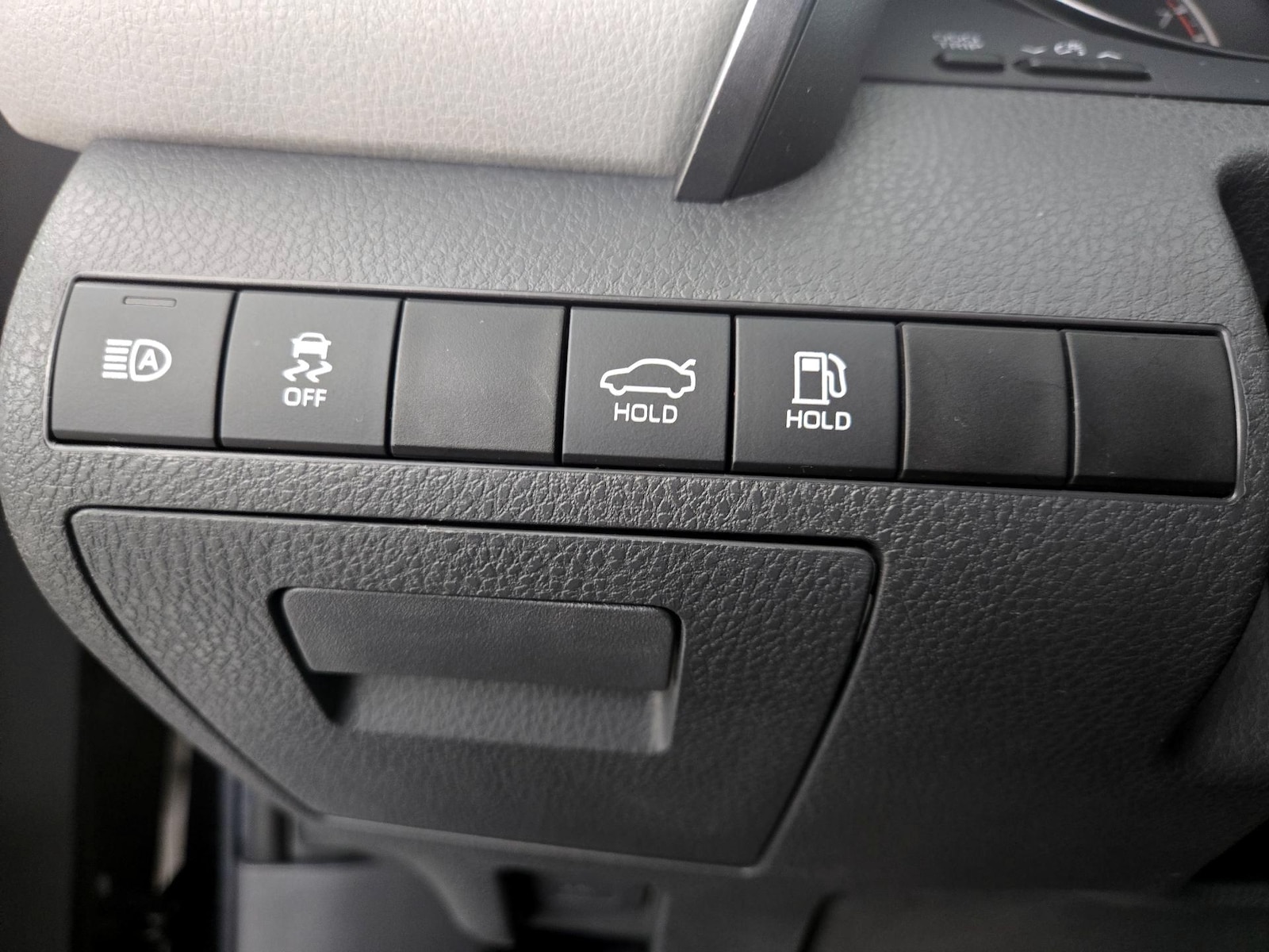2023 Toyota Camry SE - Photo 14