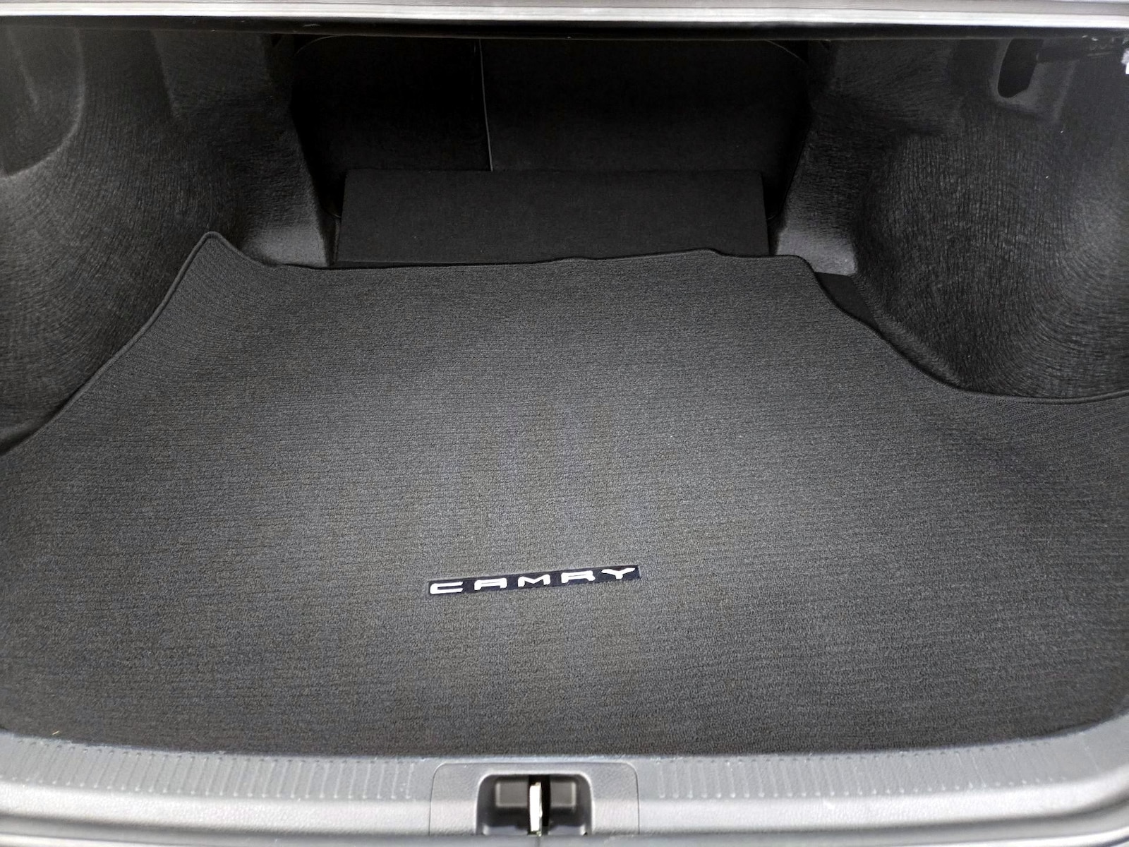 2023 Toyota Camry SE - Photo 22
