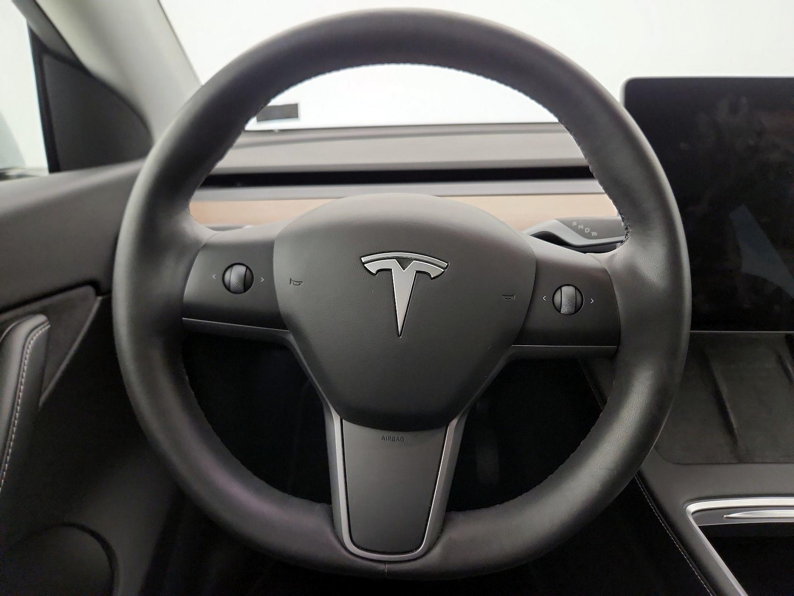 2022 Tesla Model Y Long Range - Photo 11