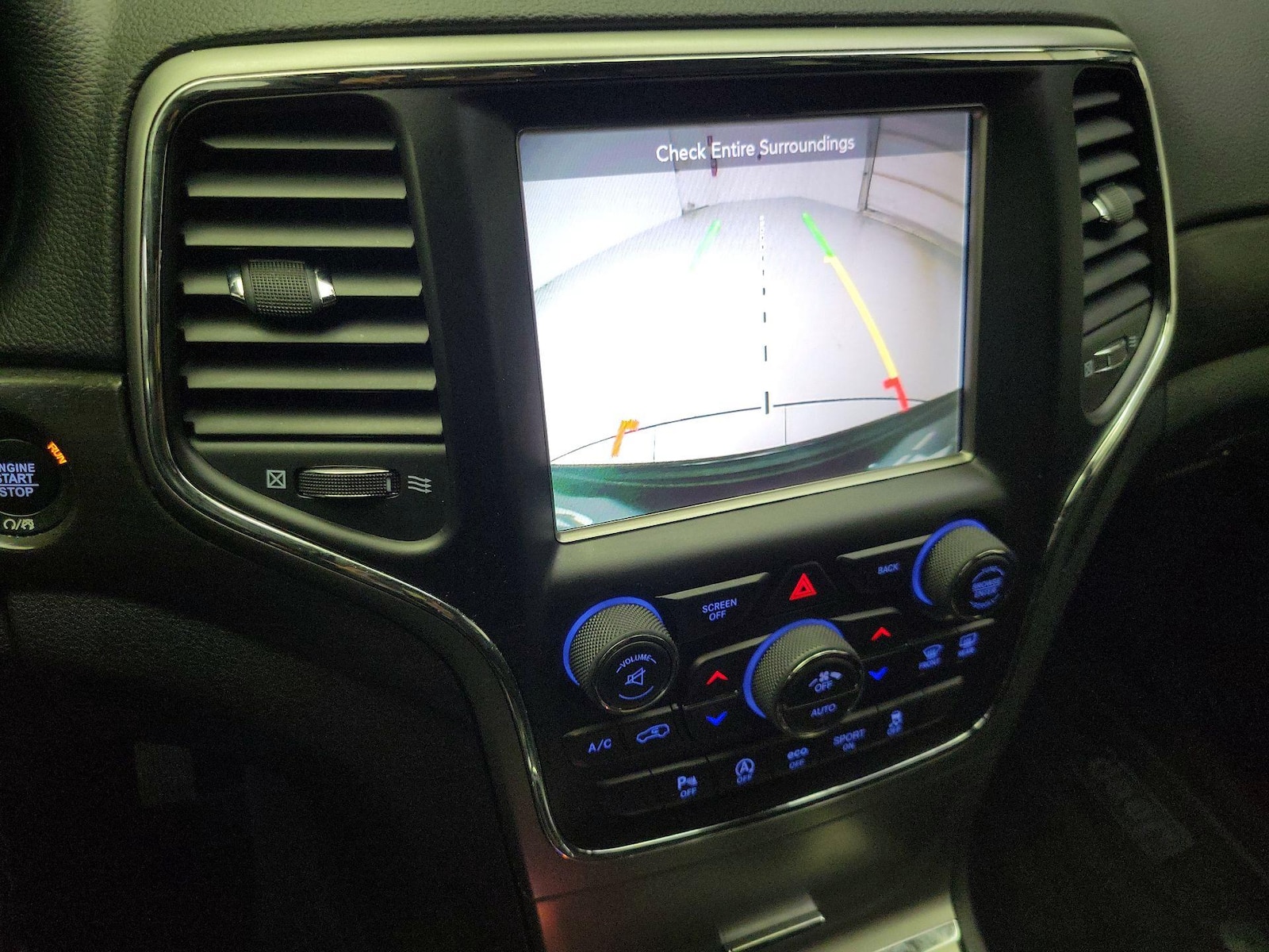 2017 Jeep Grand Cherokee Altitude - Photo 16