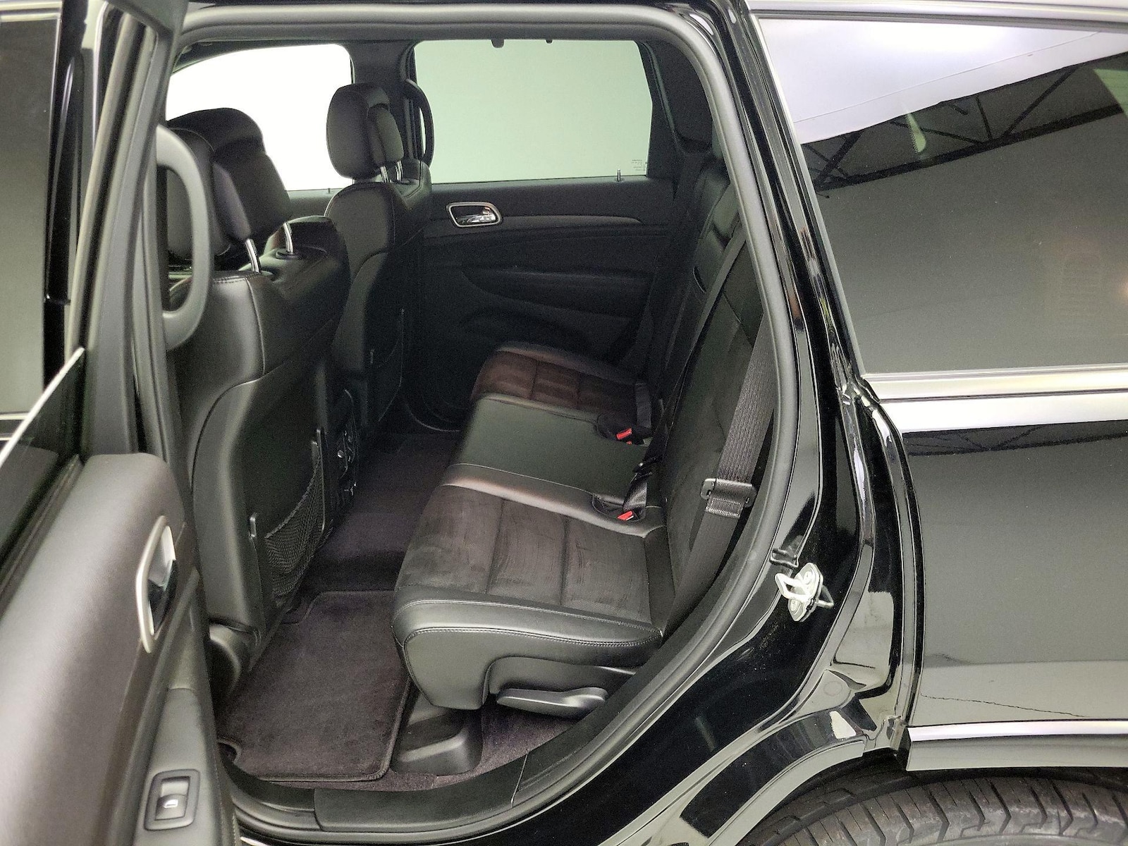 2017 Jeep Grand Cherokee Altitude - Photo 22