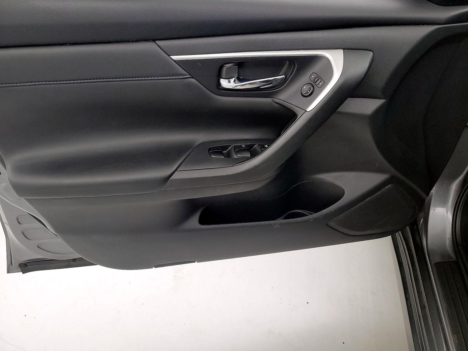 2018 Nissan Altima SR - Photo 13