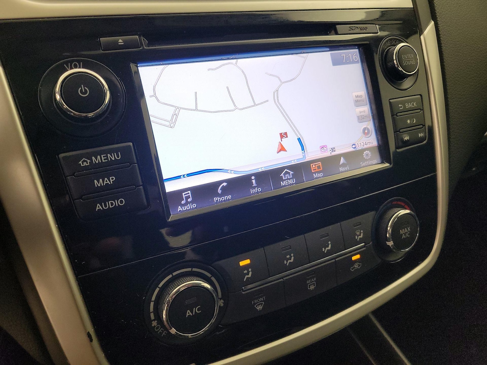 2018 Nissan Altima SR - Photo 15
