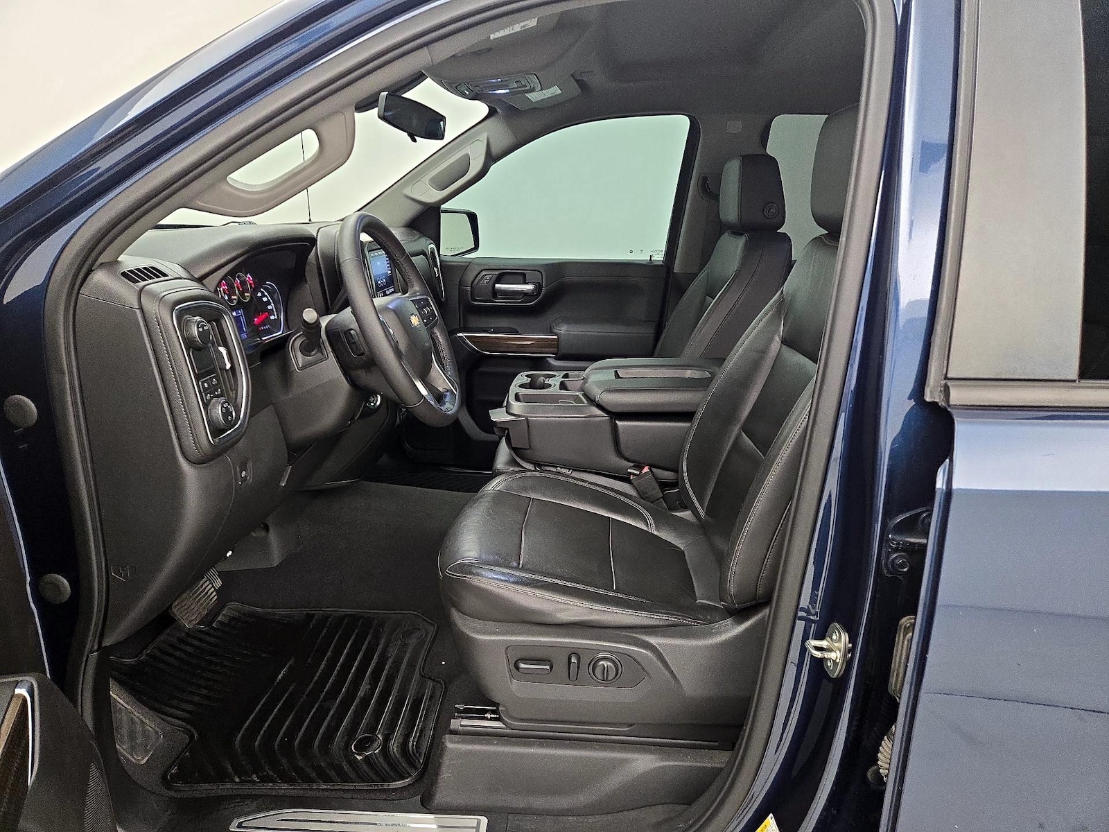 2020 Chevrolet Silverado 1500 LT - Photo 12