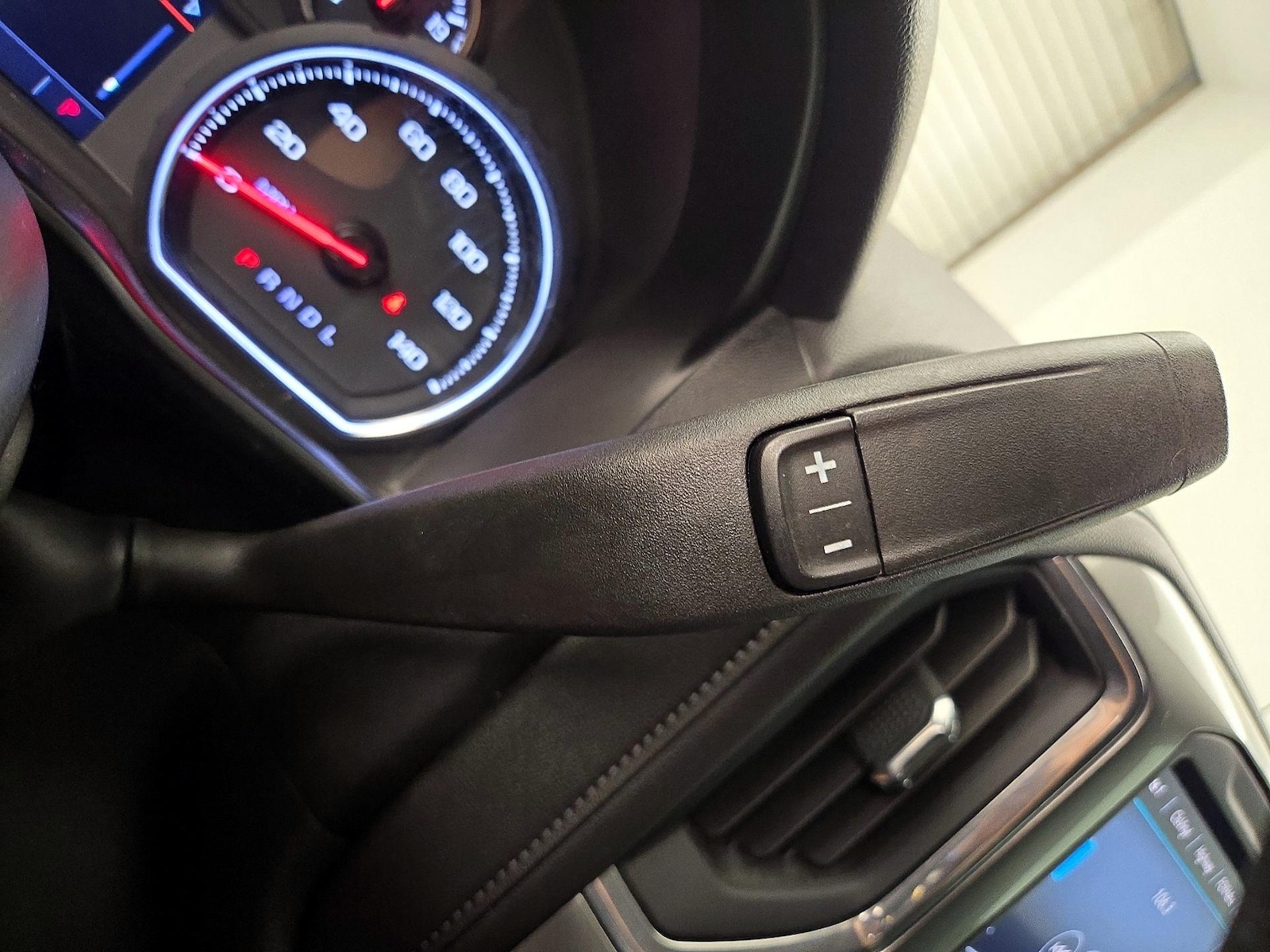 2020 Chevrolet Silverado 1500 LT - Photo 18