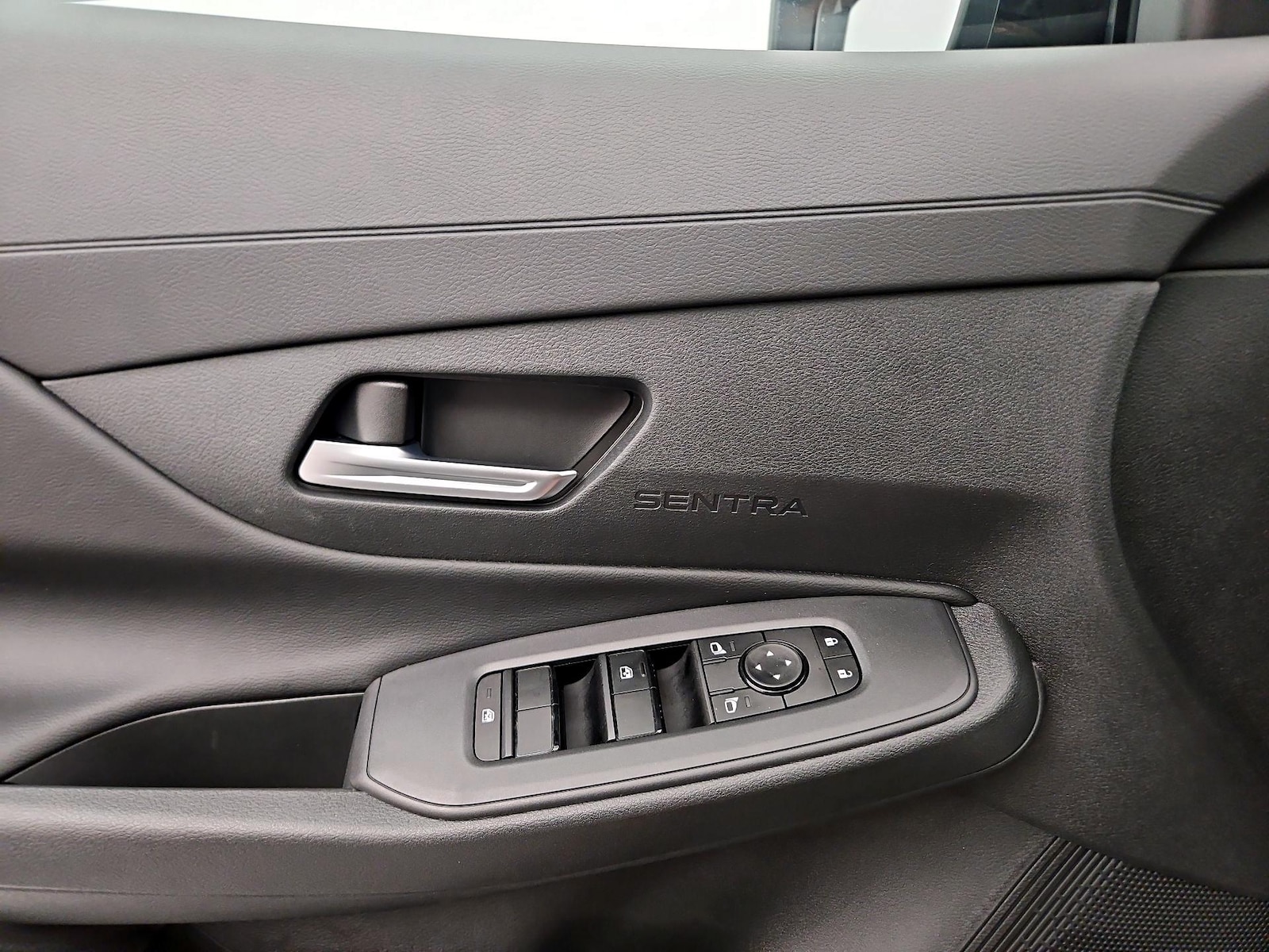 2026 Nissan Sentra SV - Photo 13