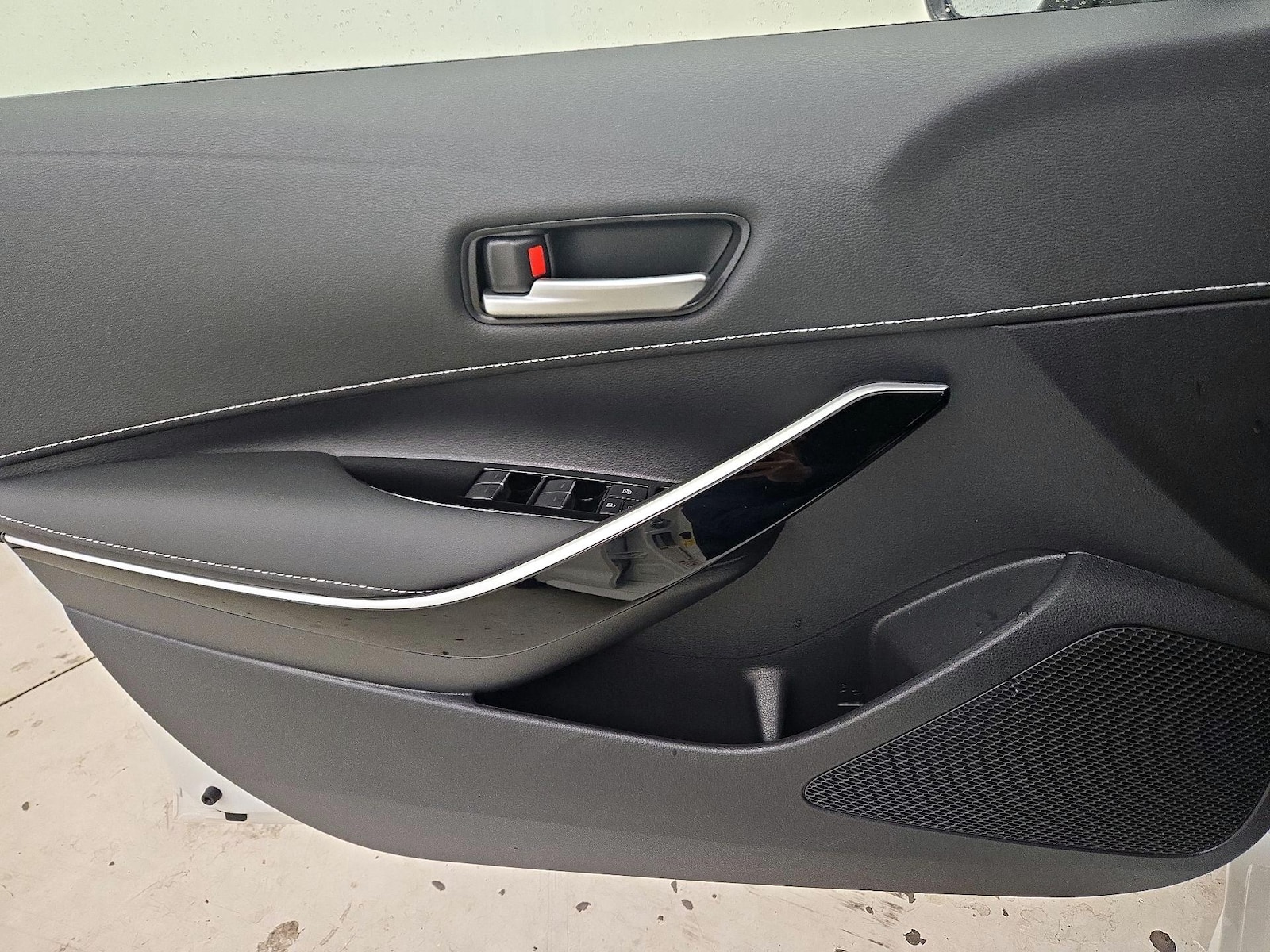 2020 Toyota Corolla Hatchback XSE - Photo 13