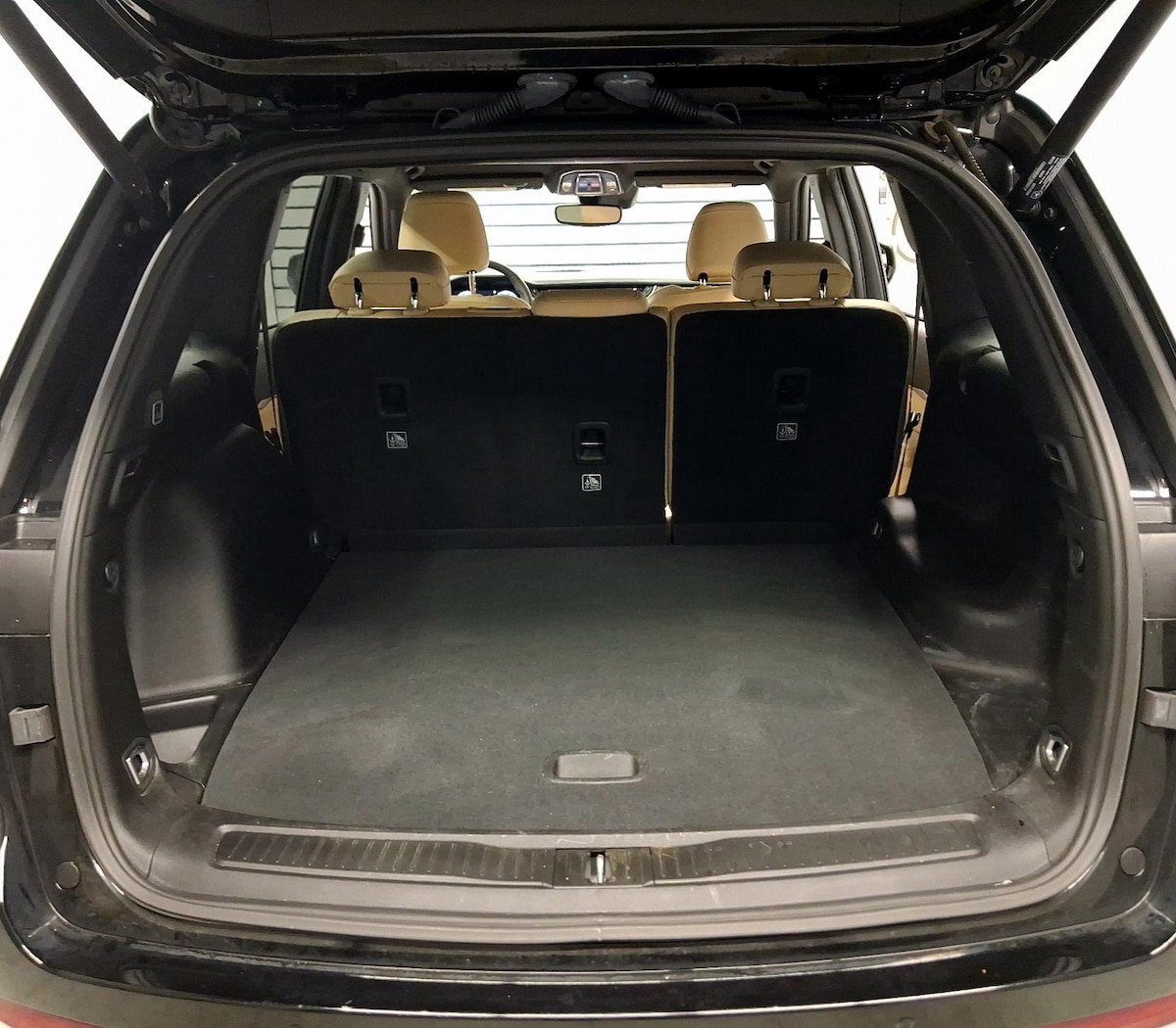 Trunk/Cargo (Seats Up)