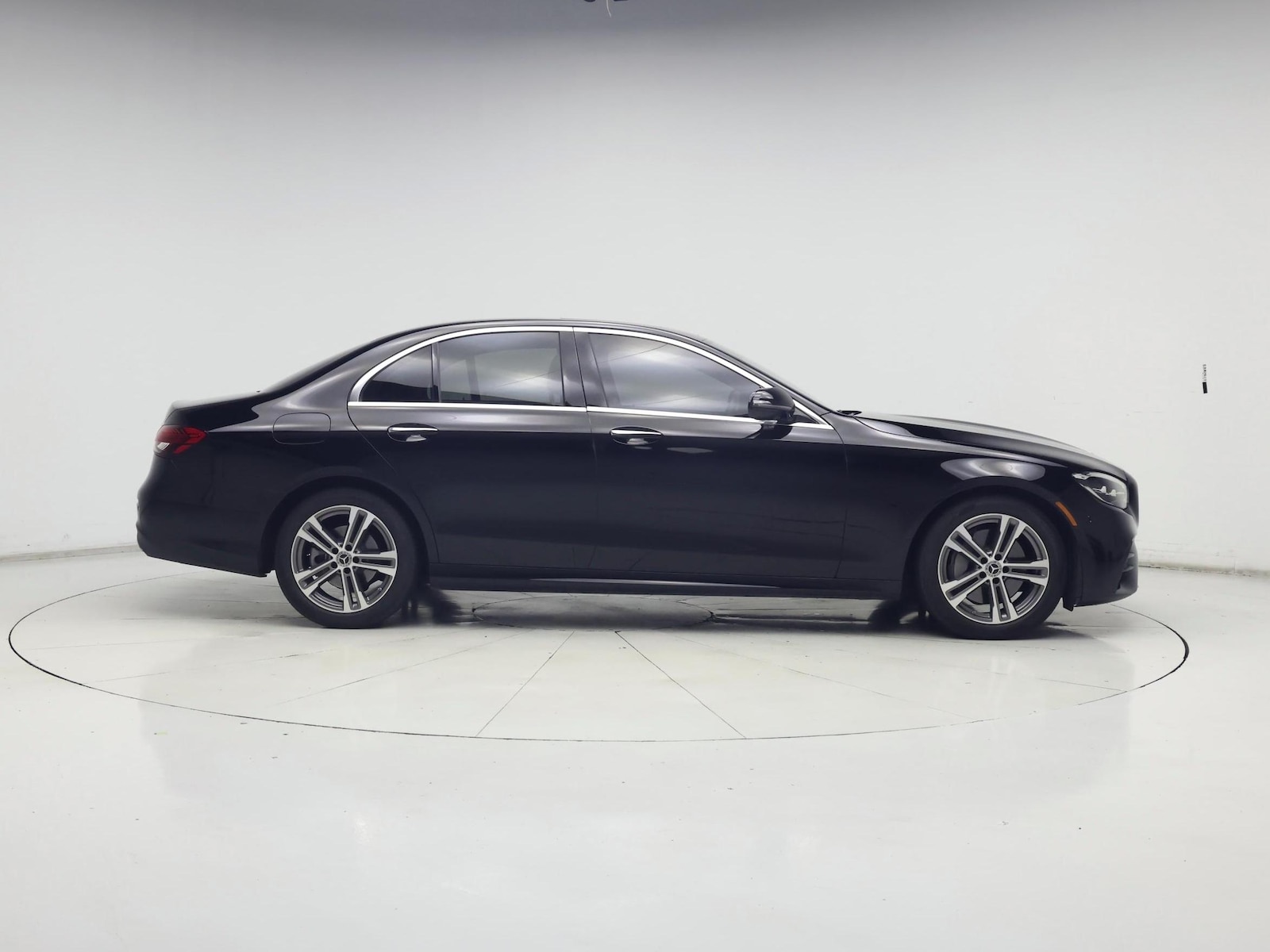 2023 Mercedes-Benz E-Class E350 - Photo 8