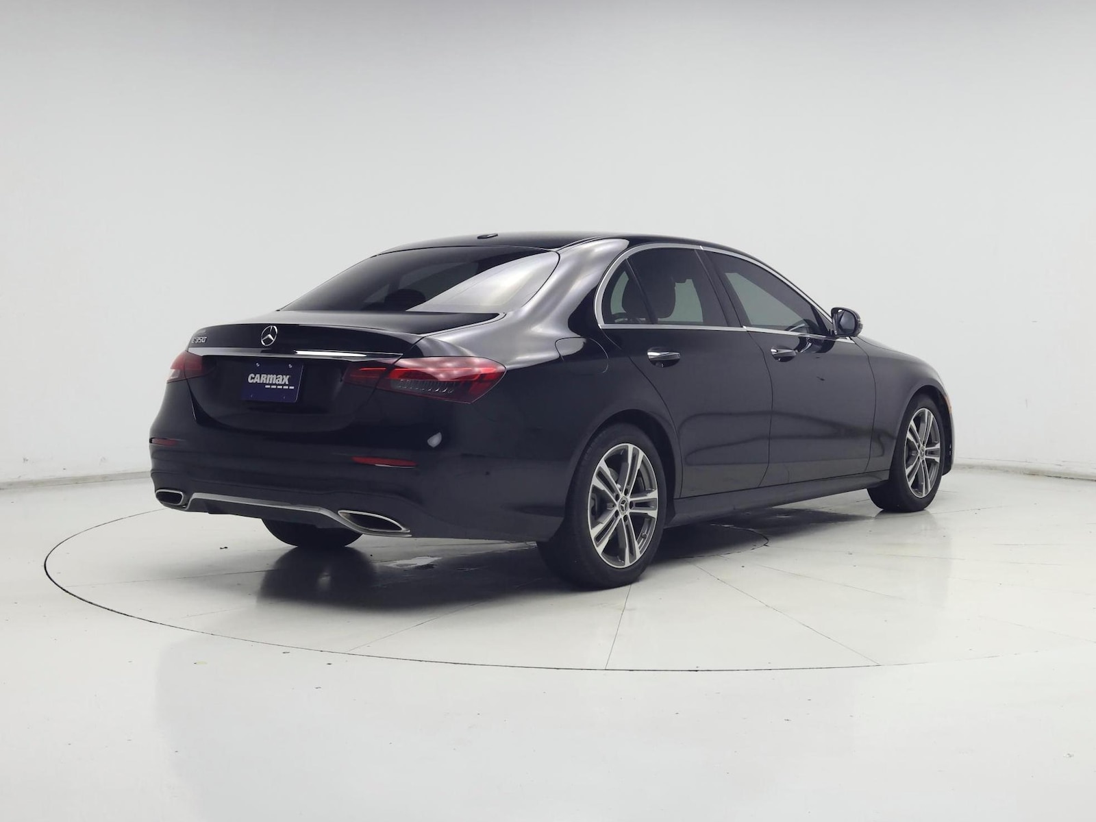 2023 Mercedes-Benz E-Class E350 - Photo 9
