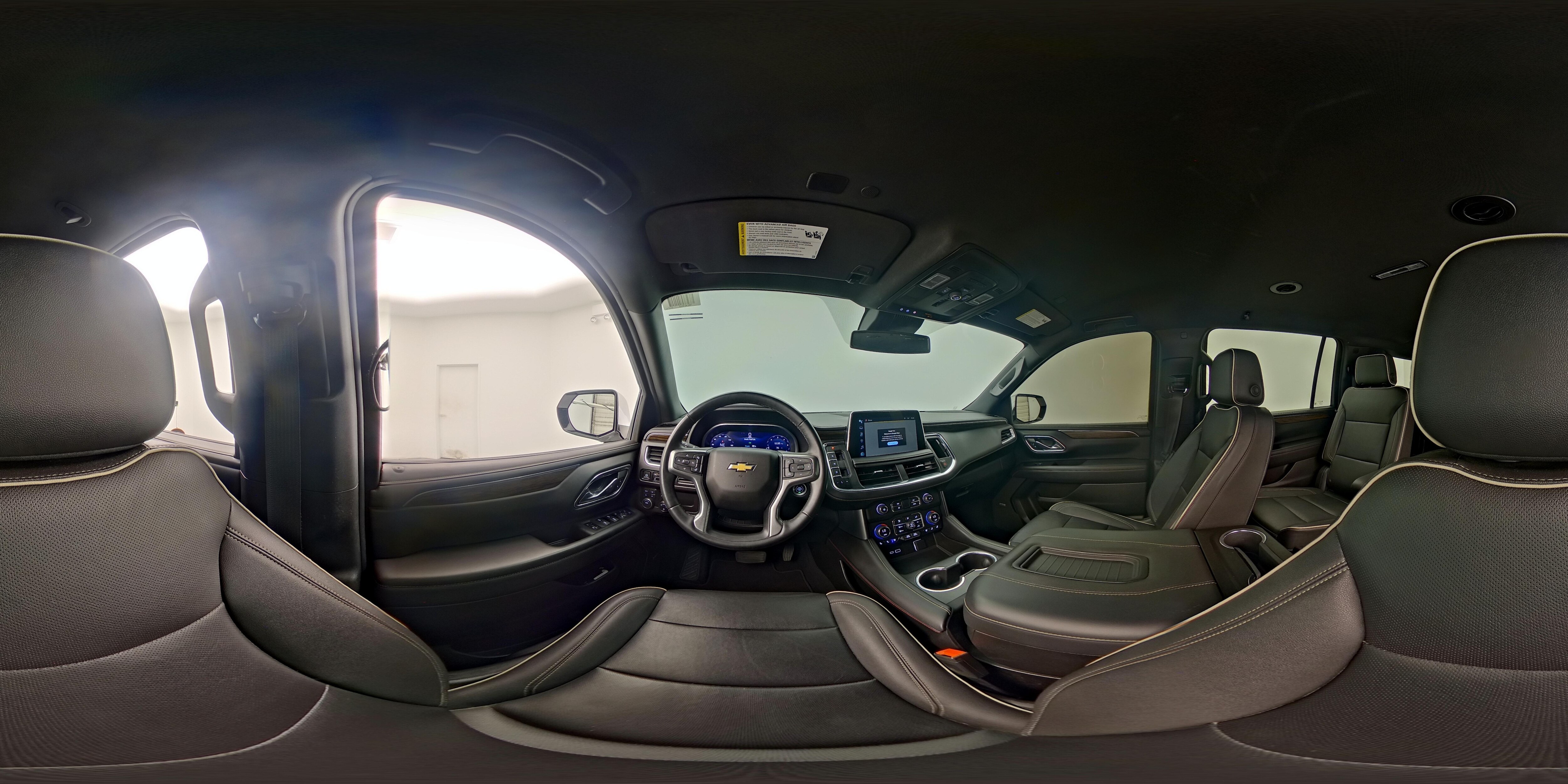 2023 Chevrolet Suburban Premier - Photo 28