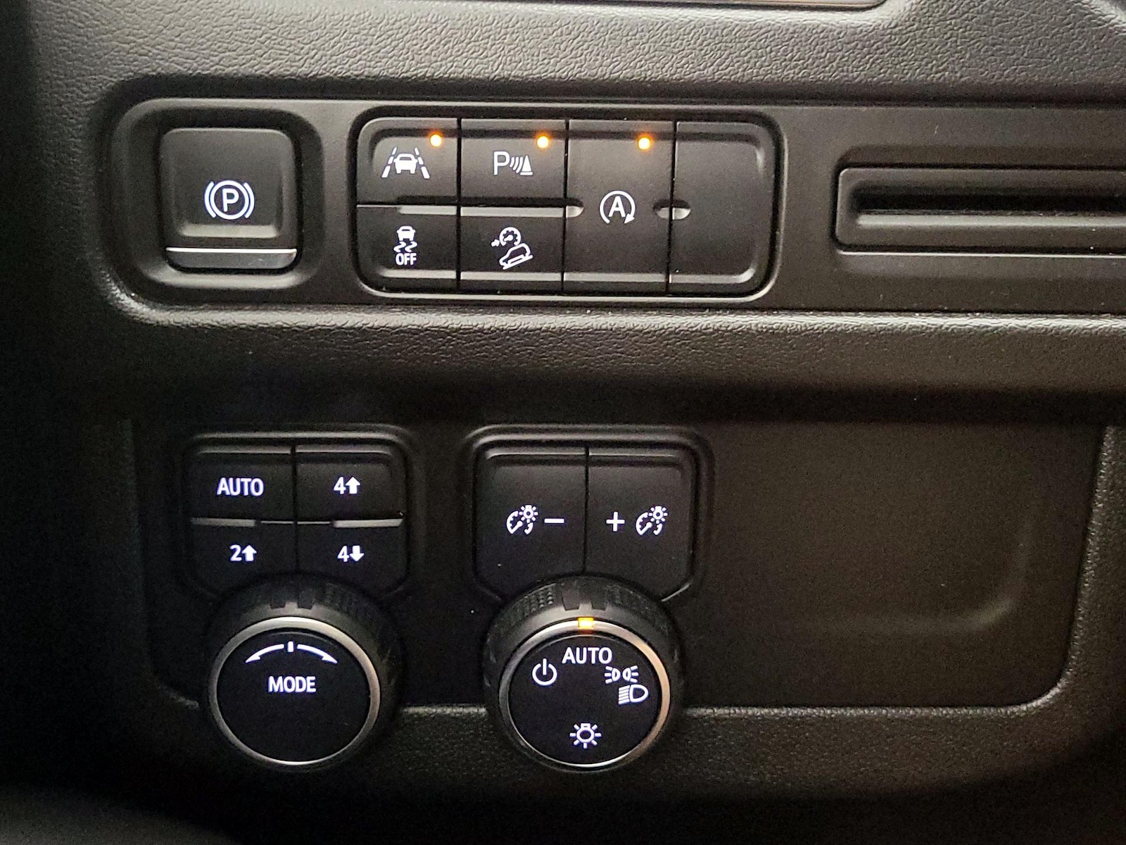 2023 Chevrolet Suburban Premier - Photo 14