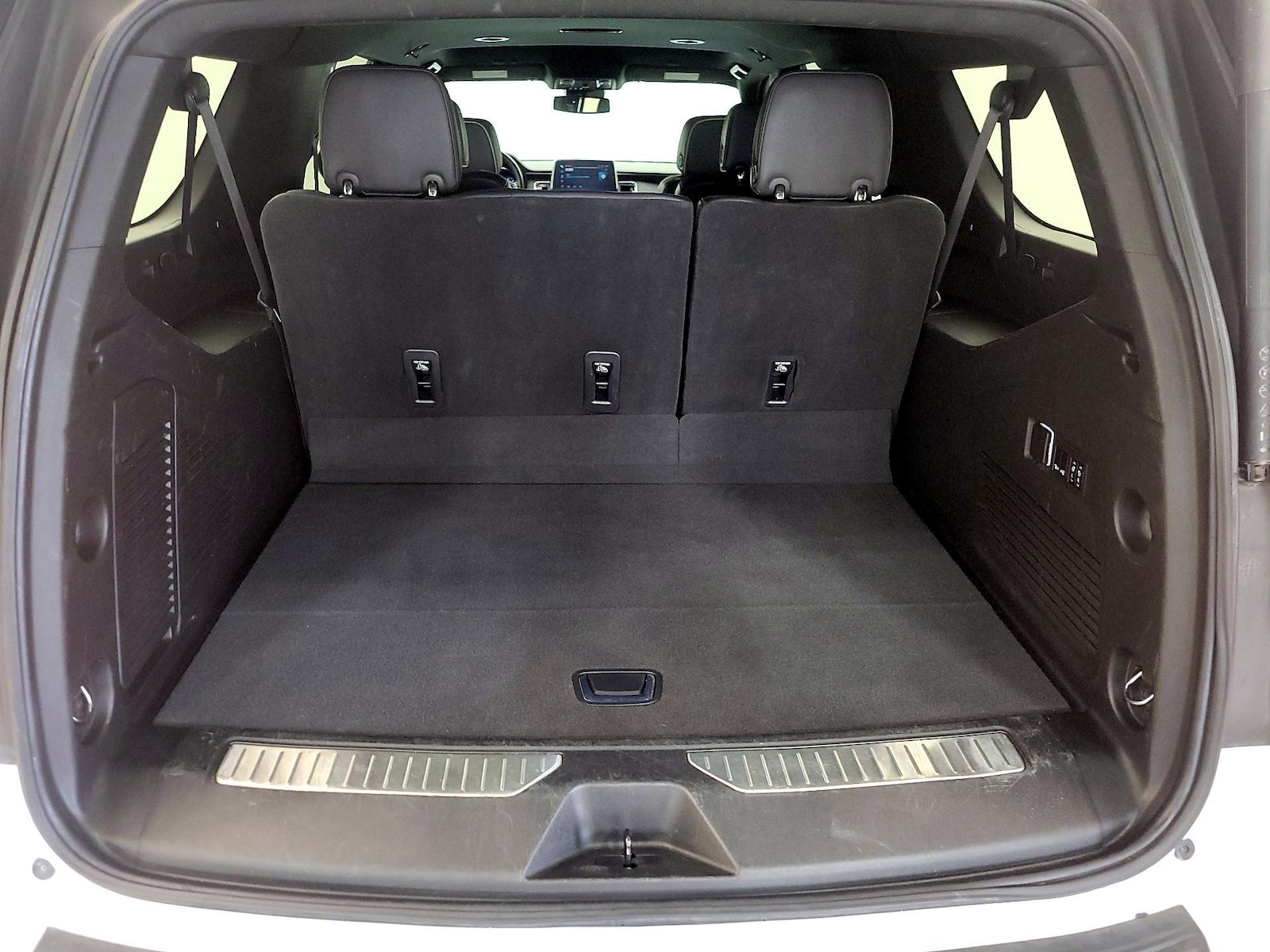 2023 Chevrolet Suburban Premier - Photo 22