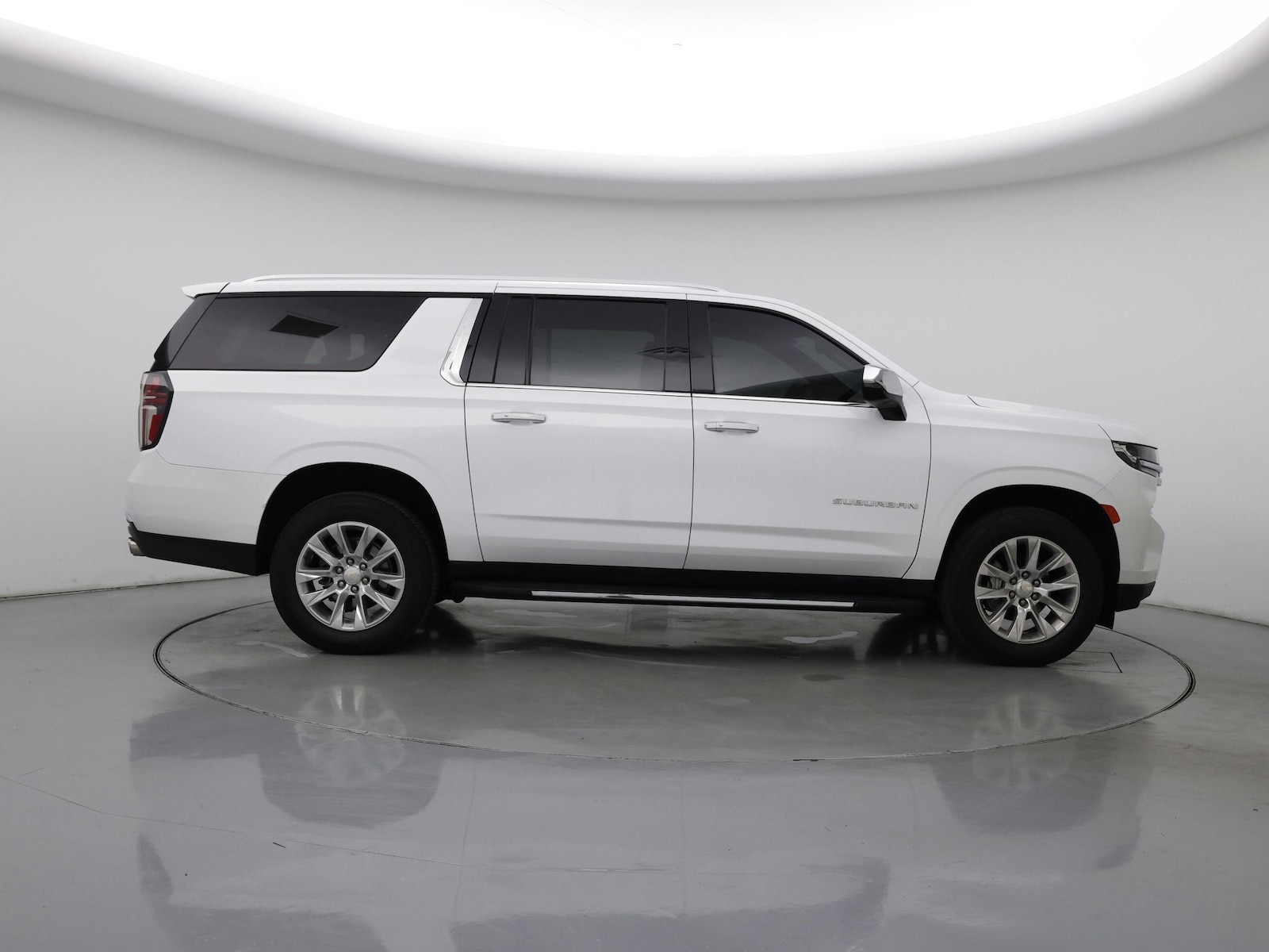 2023 Chevrolet Suburban Premier - Photo 8